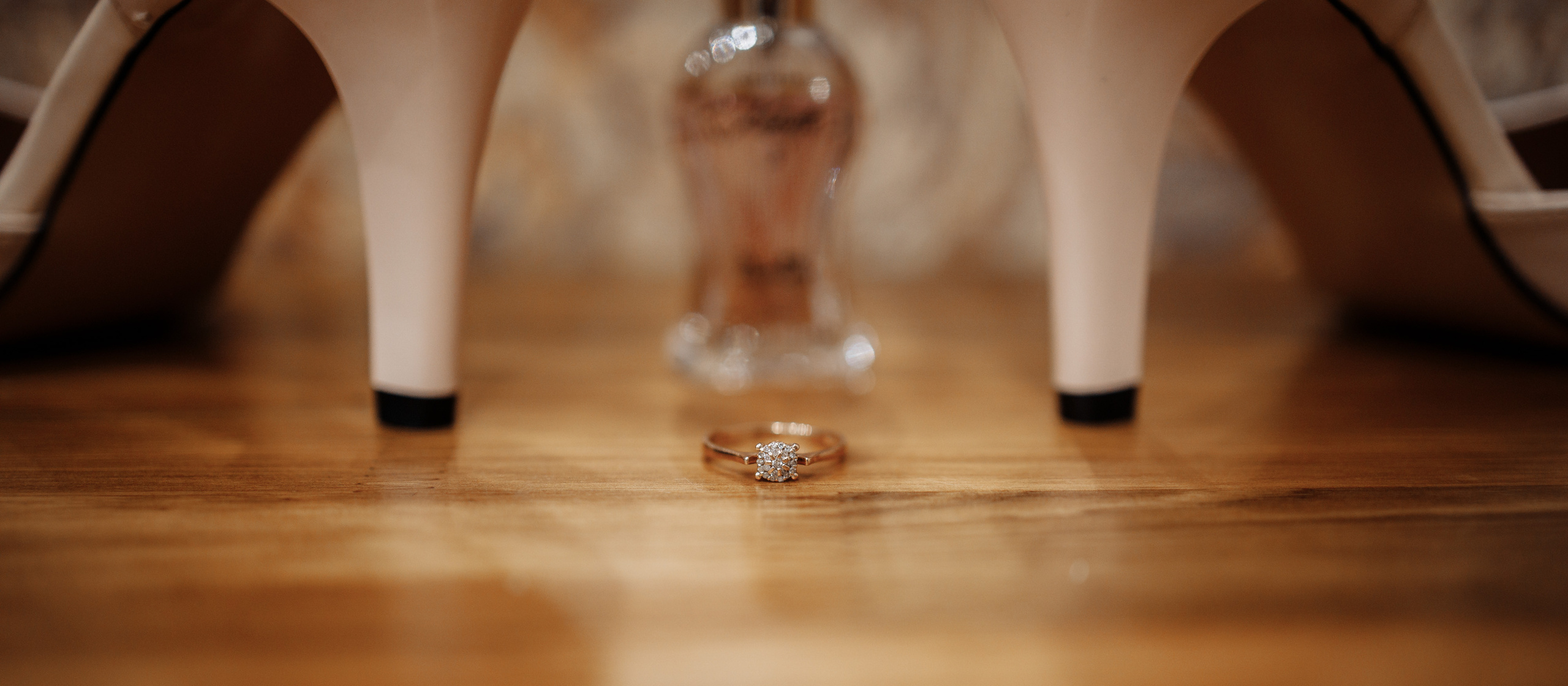 Свадебная прогулка в деревне Рай. Фотограф Вашкевич Денис. Свадебный фотограф Вашкевич Денис