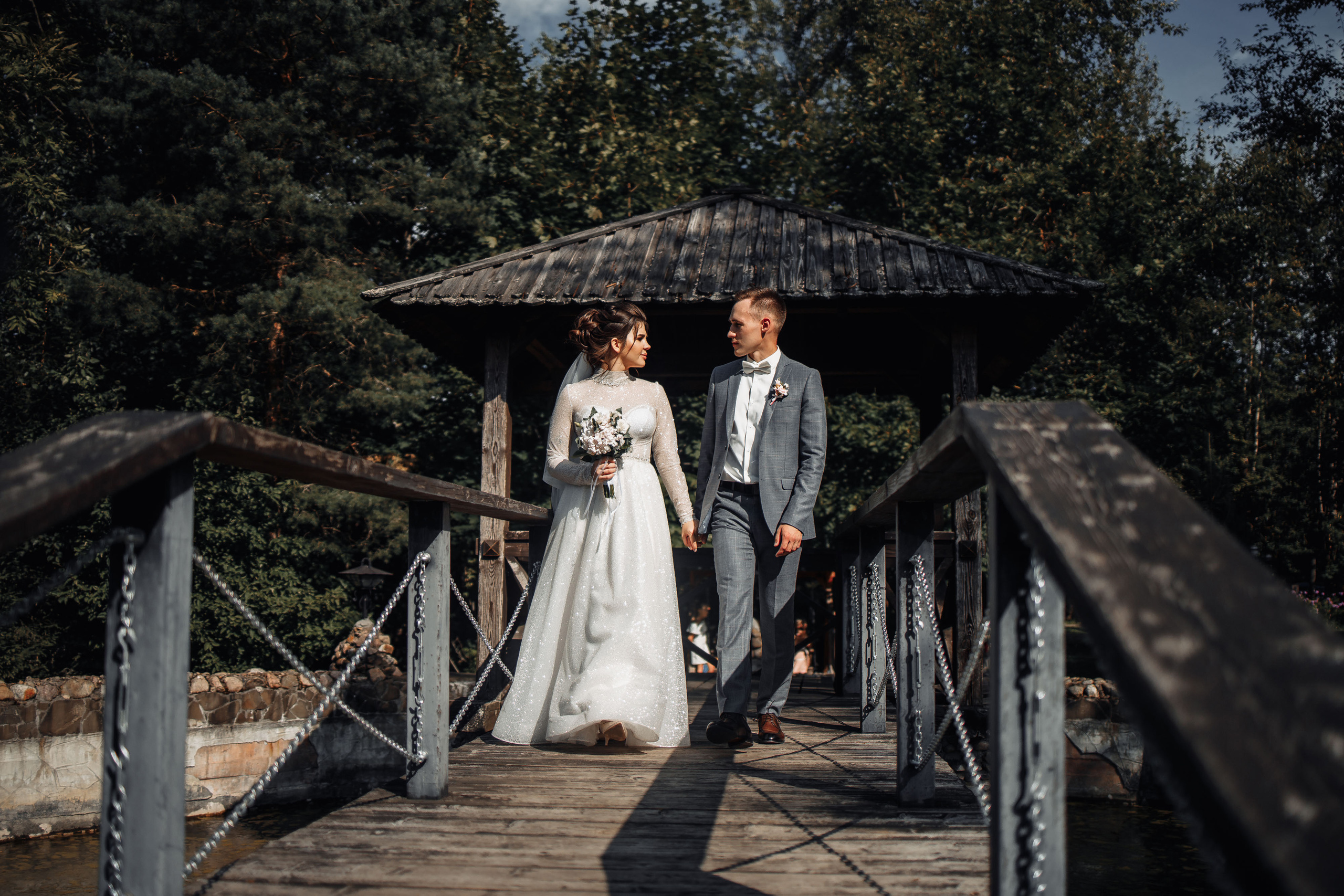 Свадебная прогулка в Высоком Смоленск. Фотограф Денис Вашкевич. Свадебный фотограф Вашкевич Денис