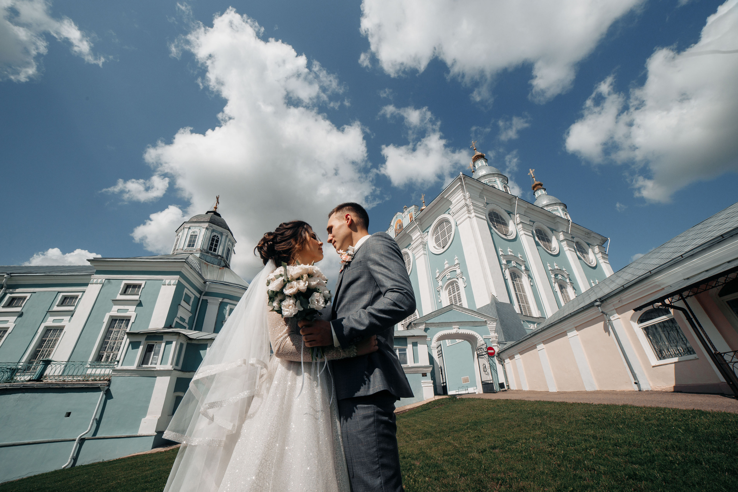 Свадебная прогулка в Высоком Смоленск. Фотограф Денис Вашкевич. Свадебный фотограф Вашкевич Денис