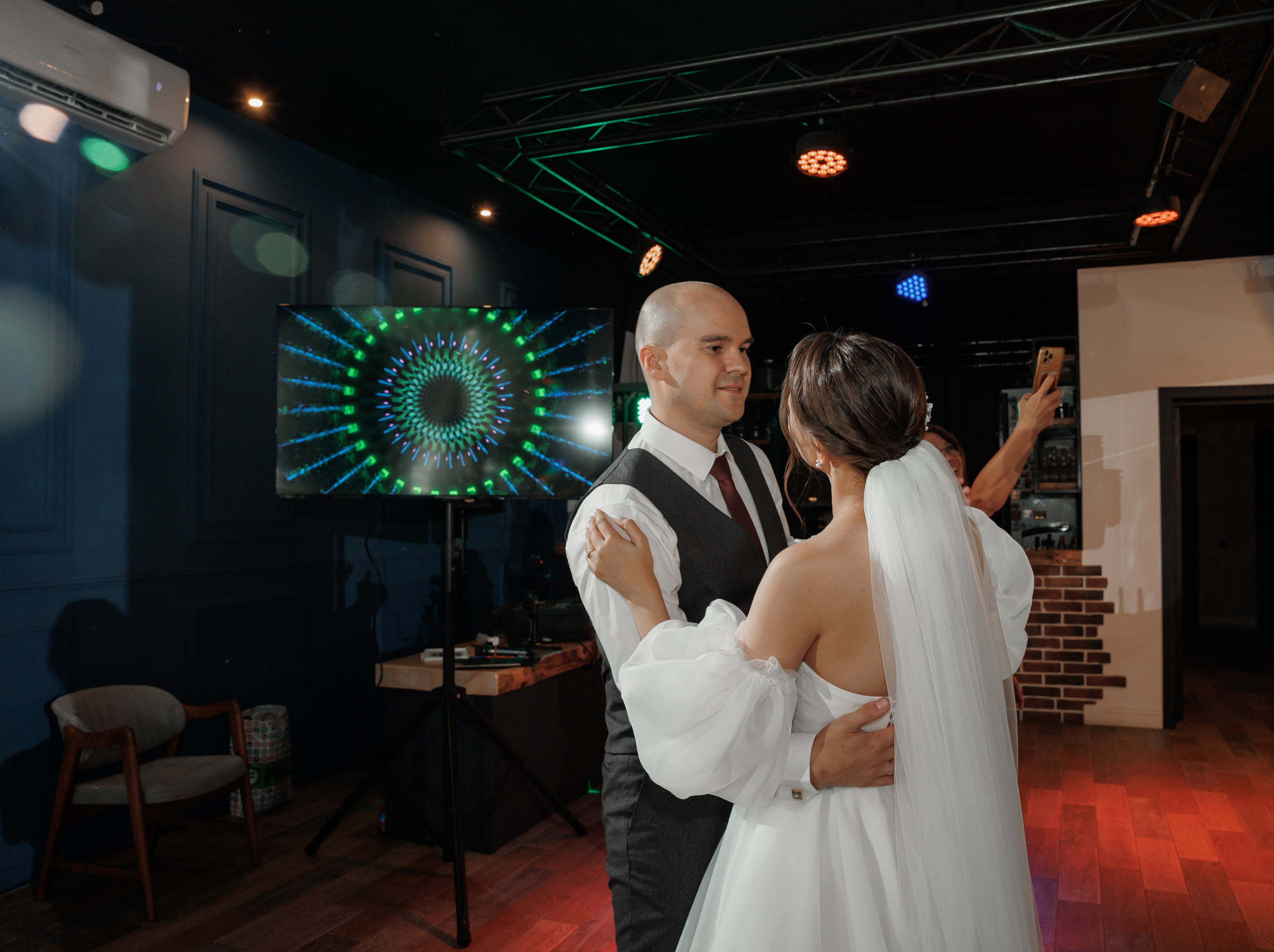 Полина и Дмитрий, загородный клуб «Барин», ЗАГС в г. Пушкино. Свадебный и репортажный фотограф (Москва, Королев и другие)