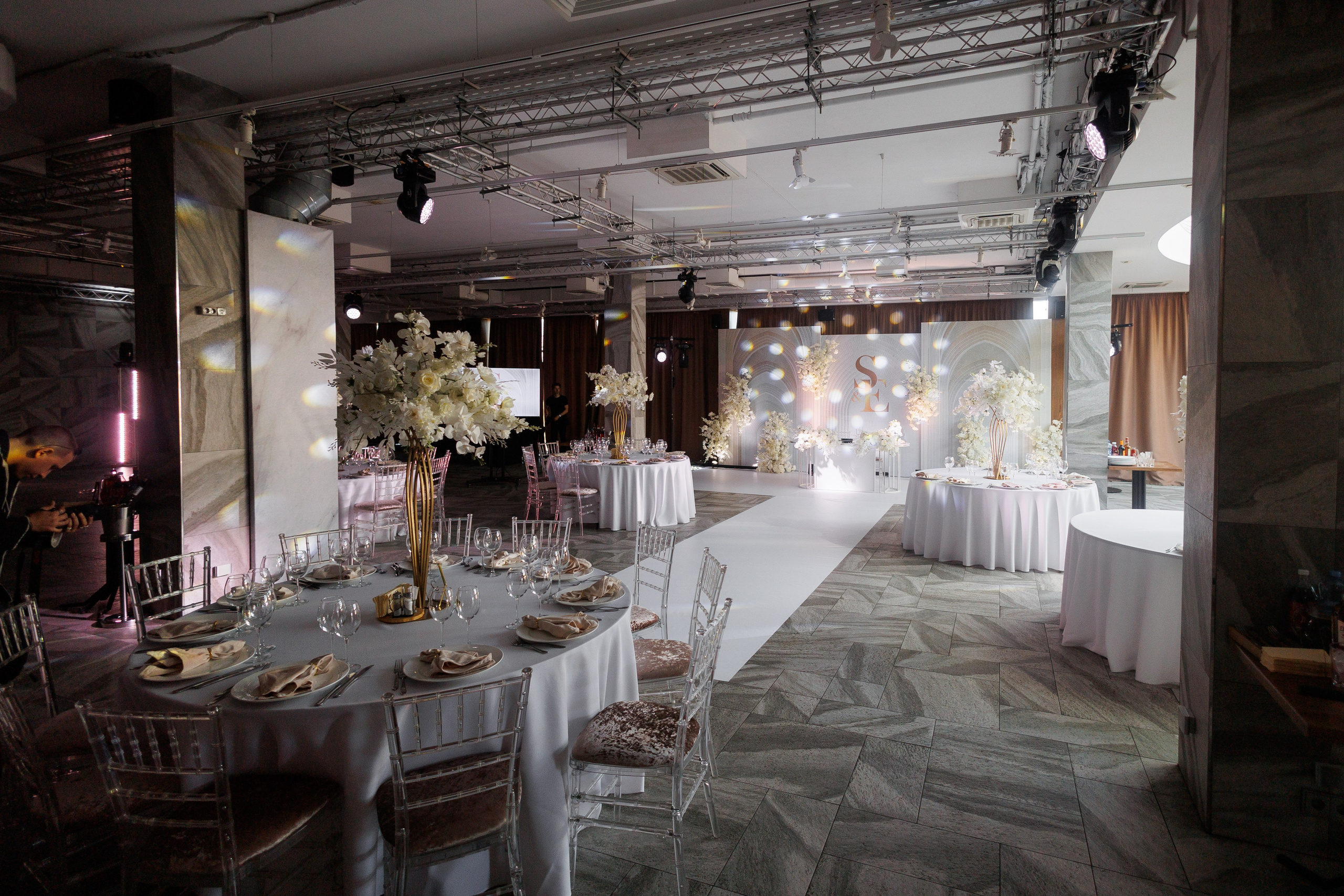 Ресторан Novo 2 этаж. DDrental прокатная компания Нижний Новгород