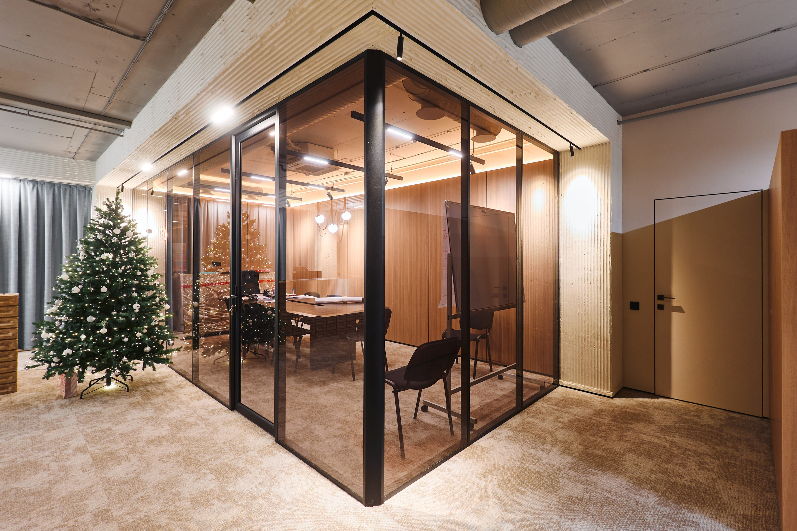 Офис ТОЛК. Бизнес портрет Аэросъемка Интерьерная съемка Тюмень