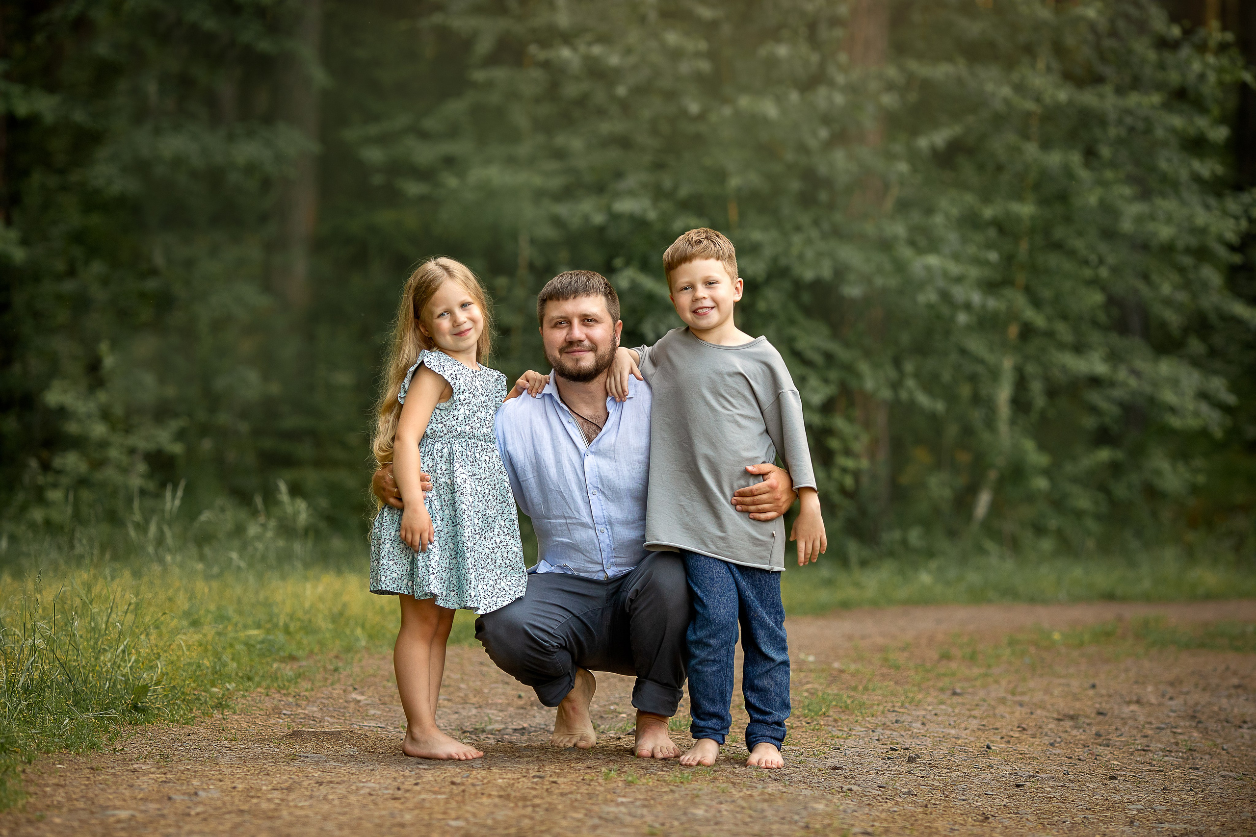 Солнце сквозь сосны-великаны. Детский и семейный фотограф в Красноярске Елена Коровкина