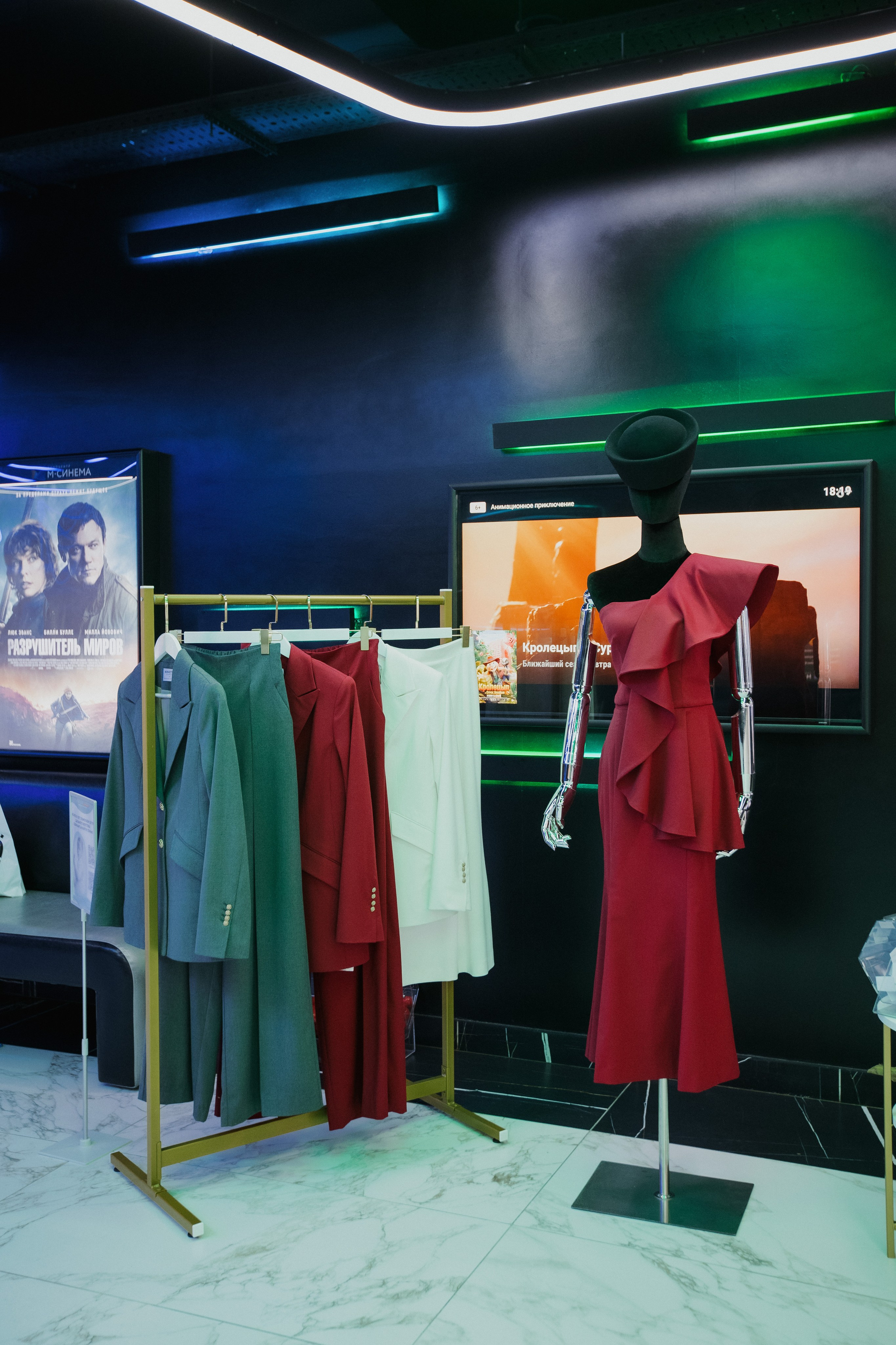 ФЭШН КОНФА. СВОИ. ФОТООТЧЕТЫ-СОБЫТИЯ-МЕСТА