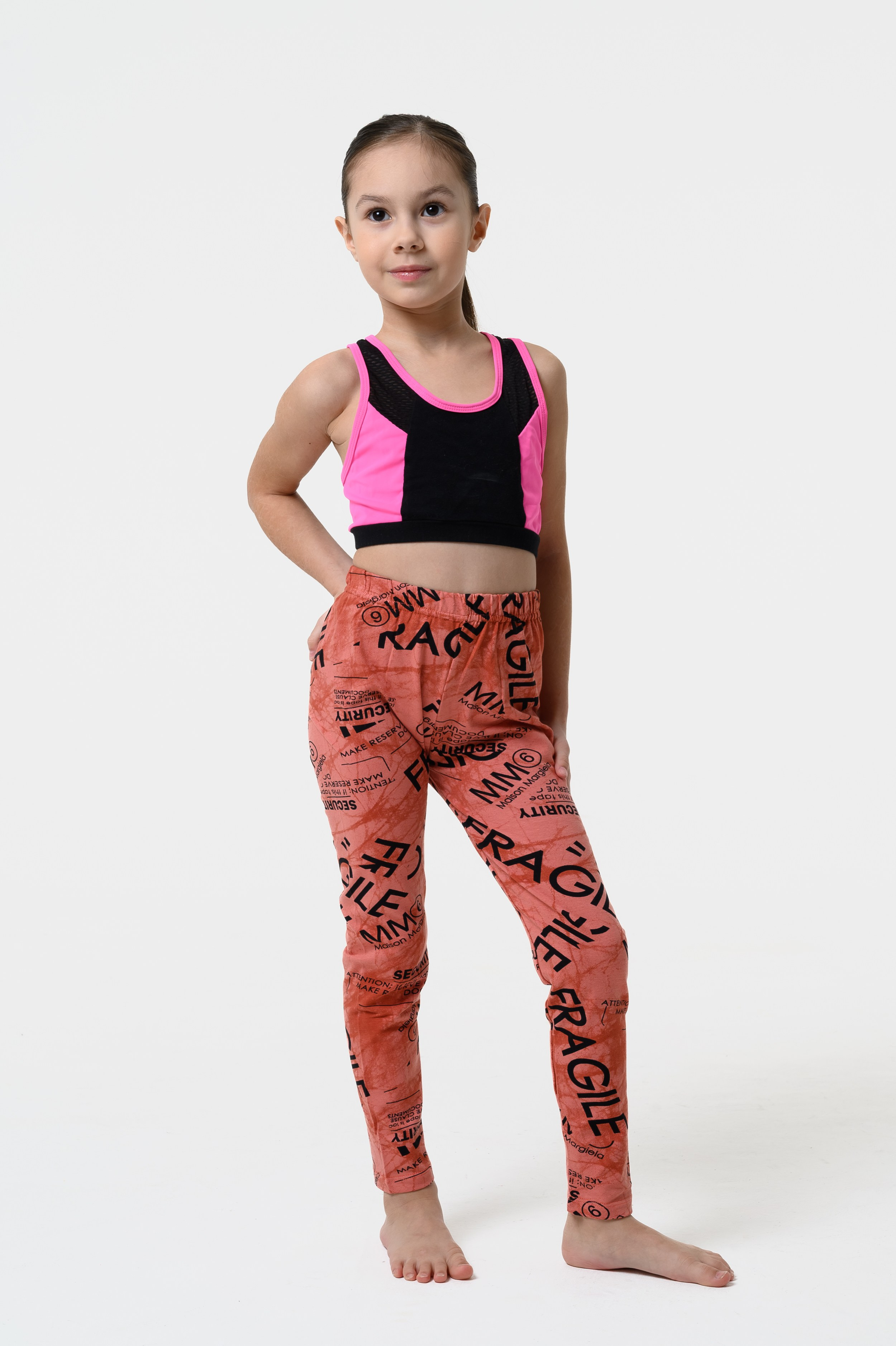 Профессиональная фотосессия детской одежды для карточек товара на Wildberries