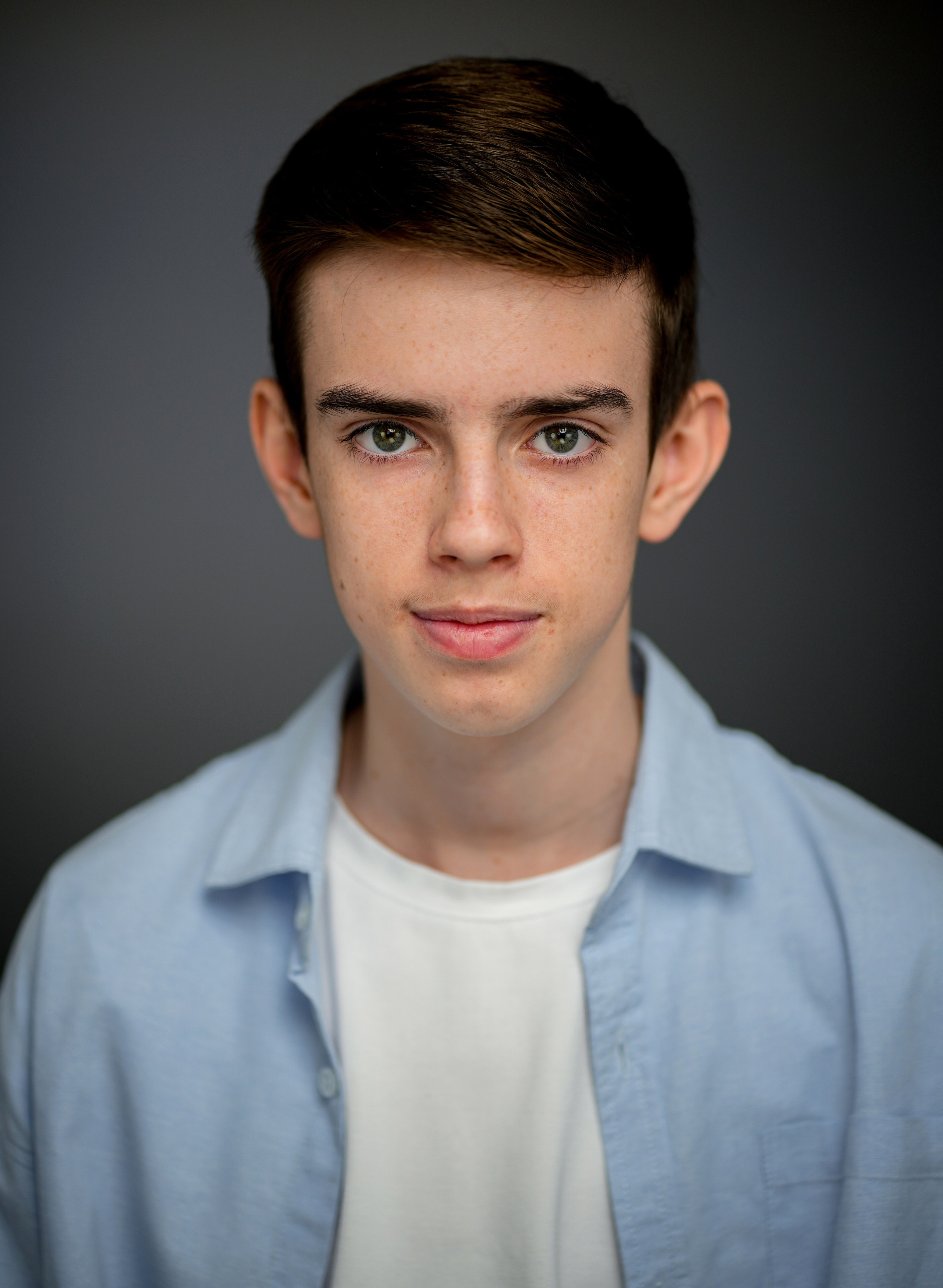 Актер Артемий Кисель. Портретная съемка в Москве, студийный фотограф Игорь Фомин