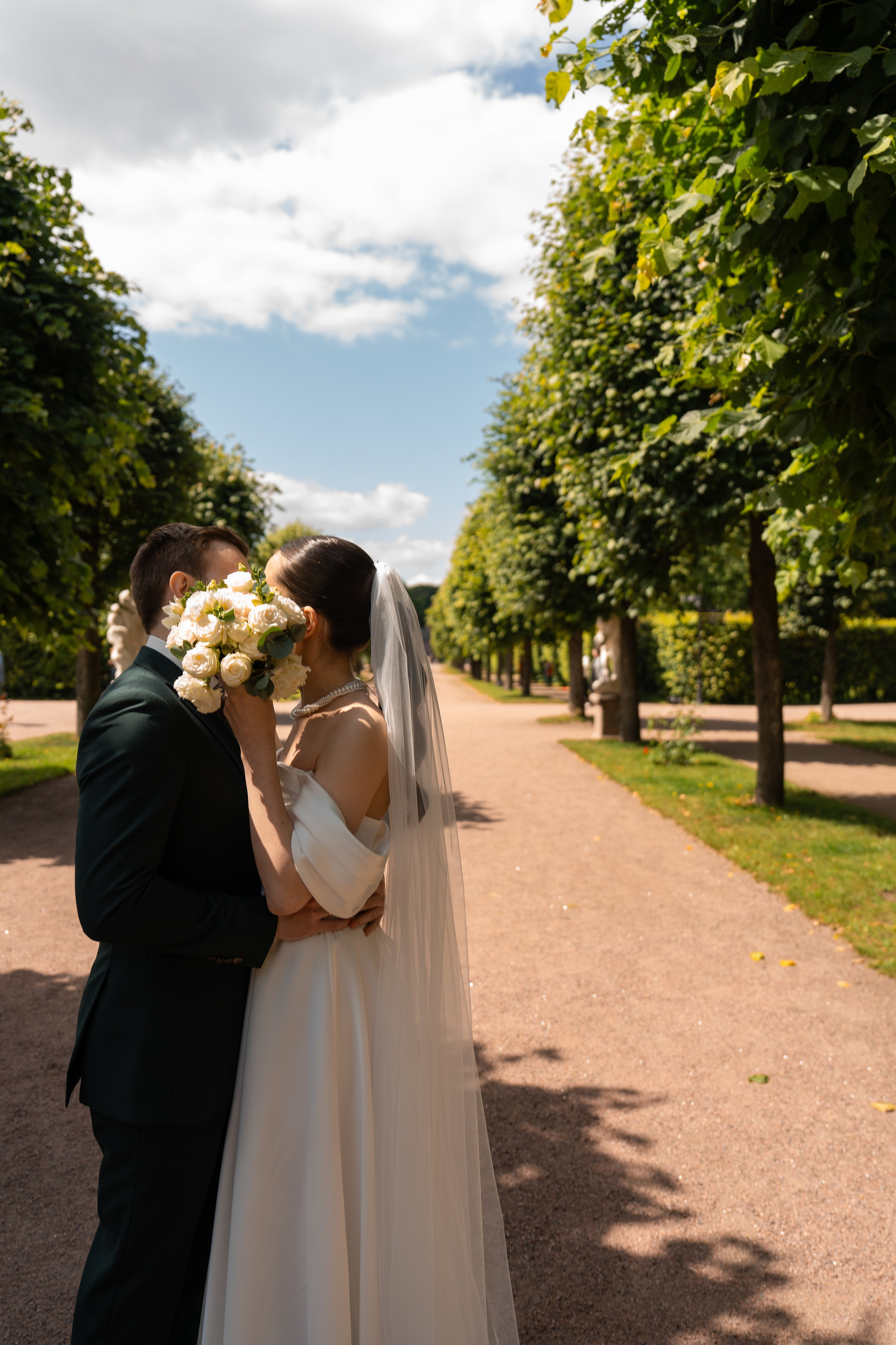 Влад и Илина в Кусково. Свадебный фотограф в Москве Анна Полушина