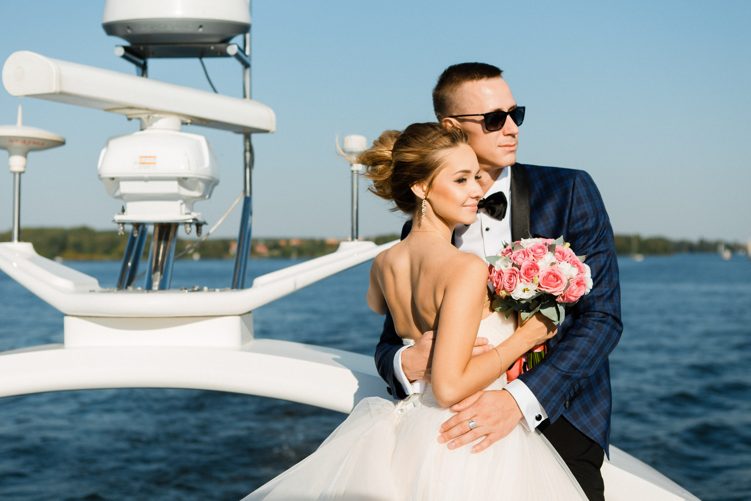 Денис и Ксения. Видеосъемка и фотосъемка свадеб. Фотограф и оператор на свадьбу. Видеосъемка подкастов, собственная видео-фотостудии. Предметная фотосъемка