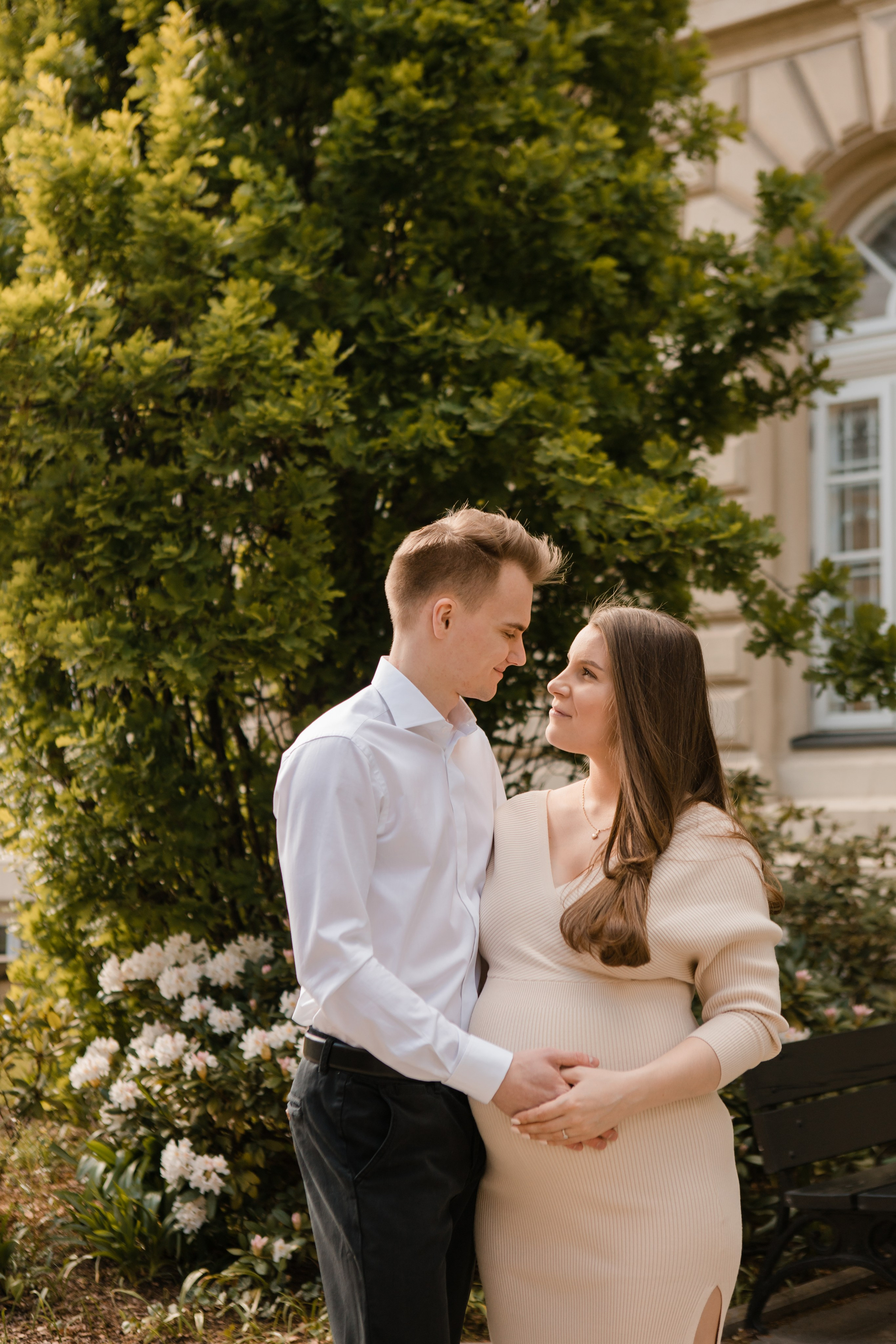 Семейная фотосессия Андрея и Марии. Видеосъемка и фотосъемка свадеб. Фотограф и оператор на свадьбу. Видеосъемка подкастов, собственная видео-фотостудии. Предметная фотосъемка