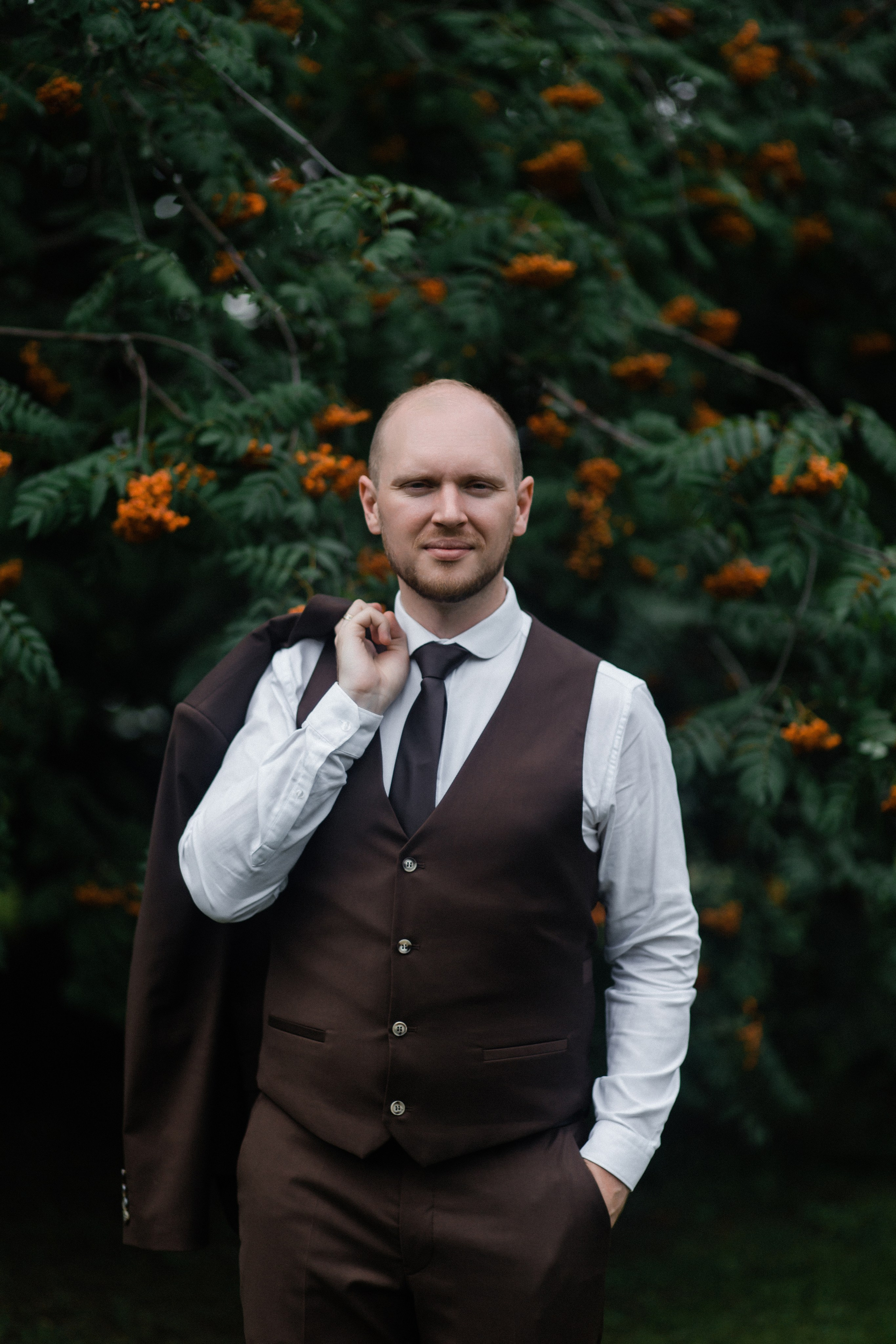 Свадебная фотосессия Сергея и Елены. Наш свадебный день. Видеосъемка и фотосъемка свадеб. Фотограф и оператор на свадьбу. Видеосъемка подкастов, собственная видео-фотостудии. Предметная фотосъемка