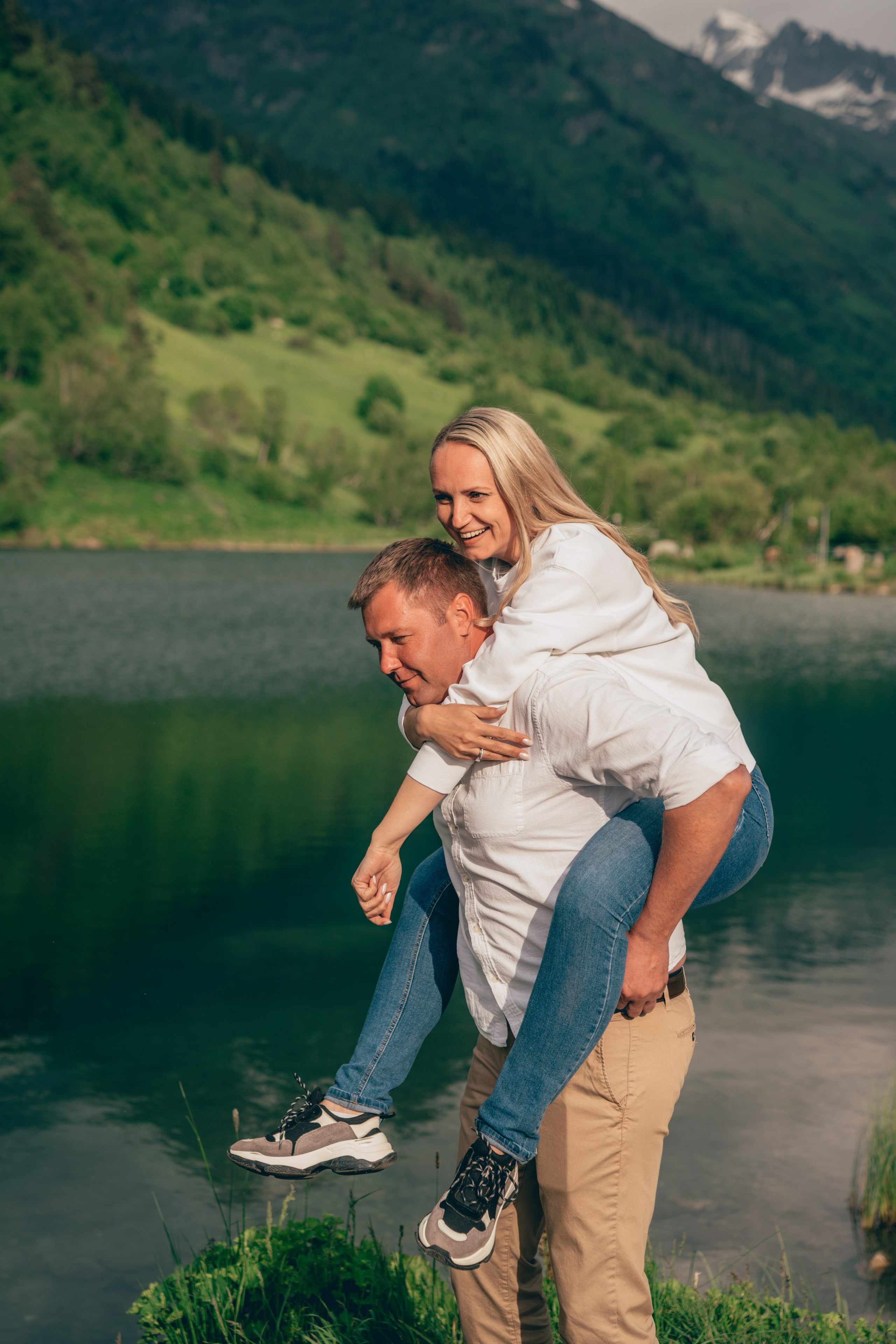 Съемка для брендов одежды КМВ Пятигорск, Железноводск, Ессентуки, Кисловодск Архыз Домбай Фотосессия. Фотограф КМВ|ГОРЫ Пятигорск Железноводск Ессентуки Кисловодск Домбай Архыз Эльбрус