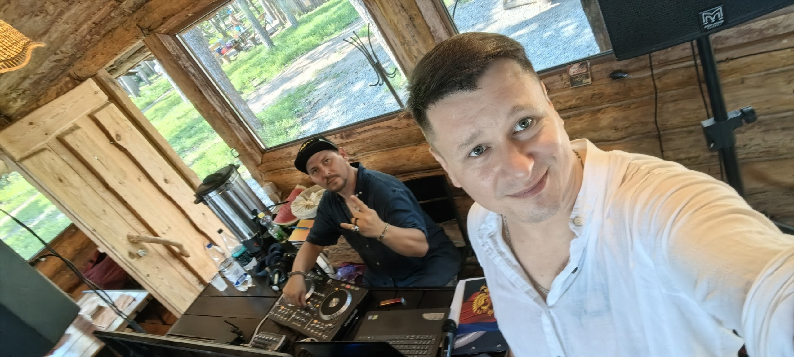 Selfie. Главная