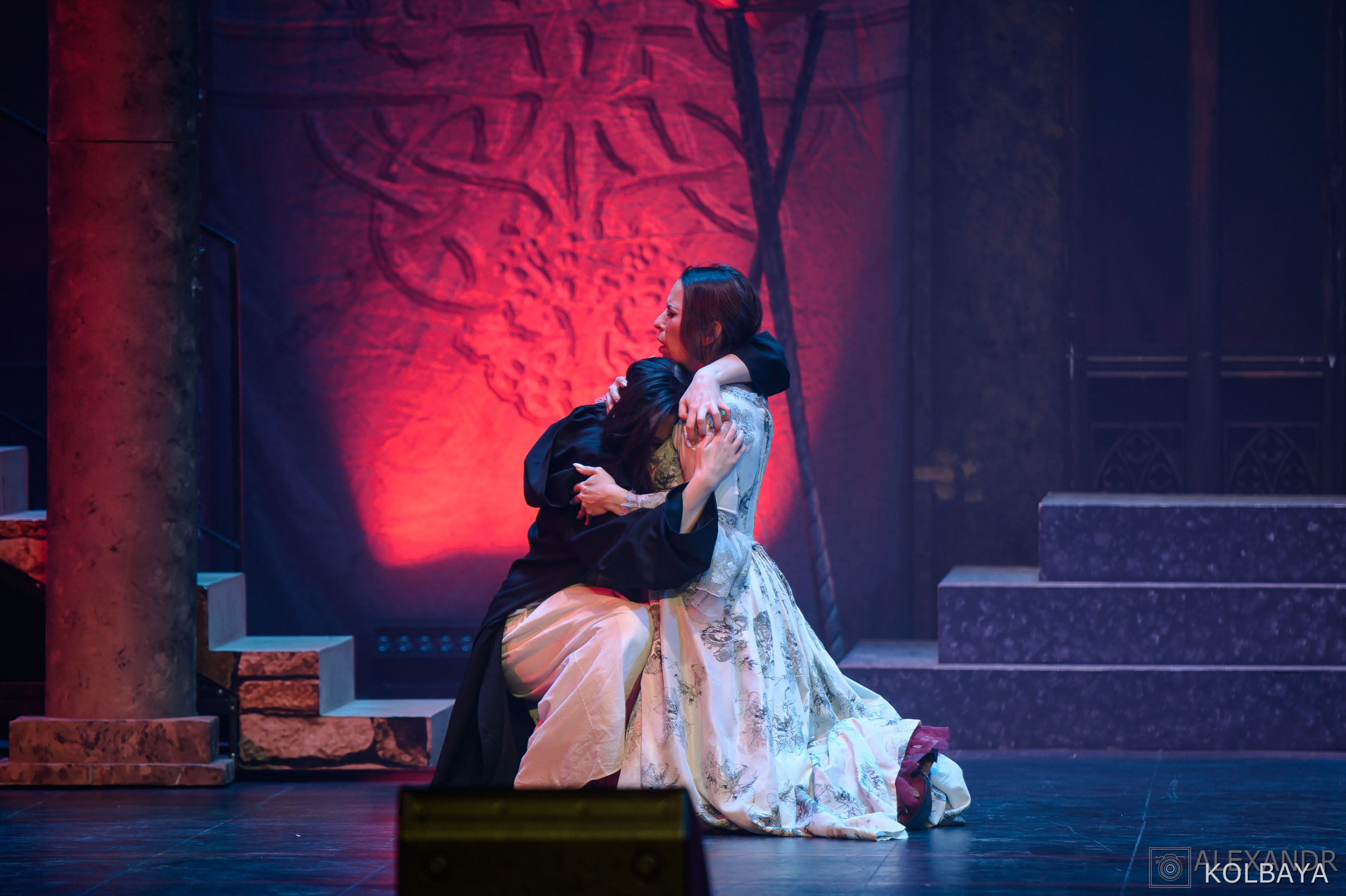 Опасные связи. Концертный и театральный репортажный фотограф в Москве Александр Колбая