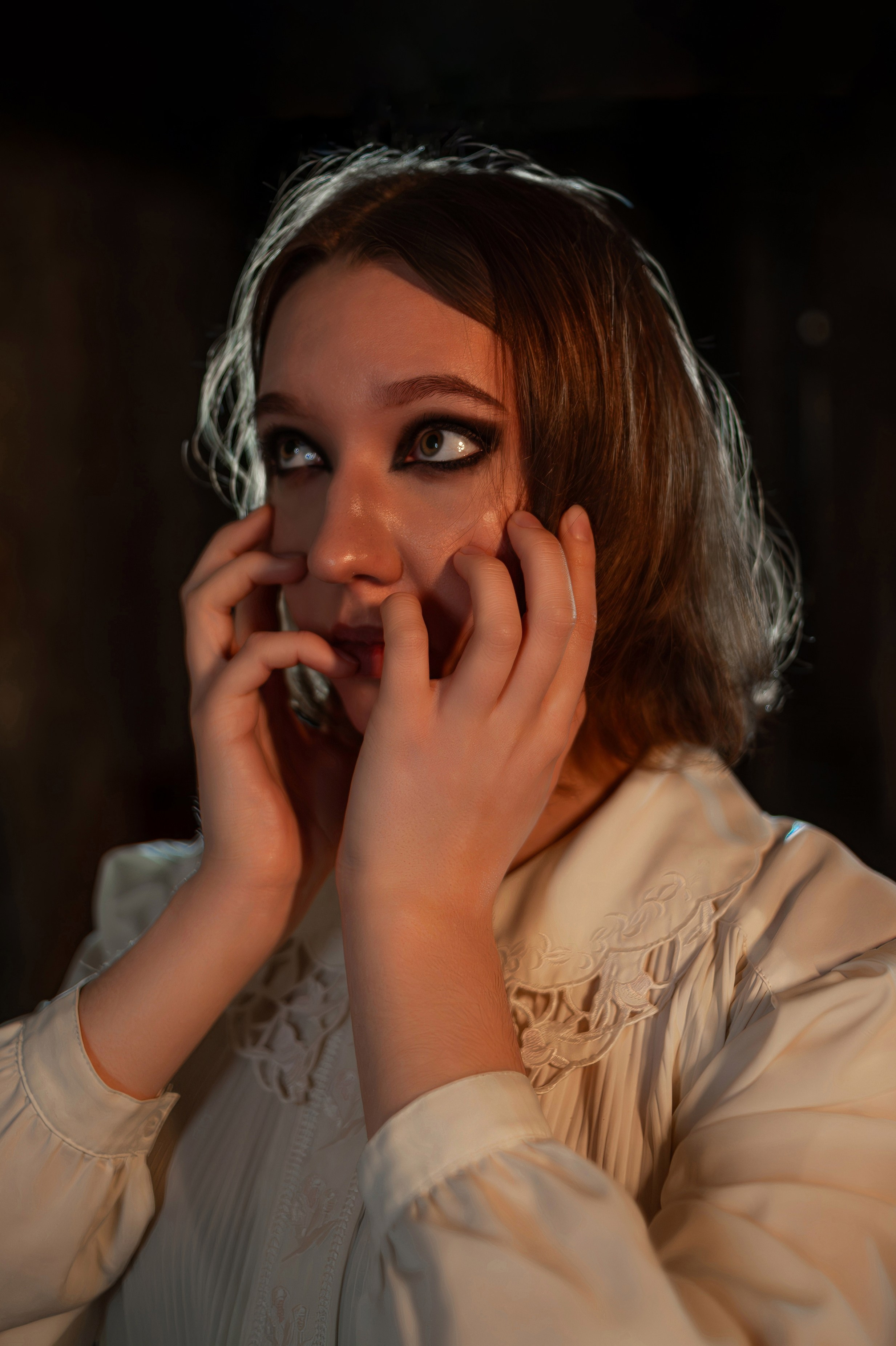 Фабрика Алафузова. Алина и Ксения. Портретный креативный творческий фотограф в Казани Михаил Бушенев