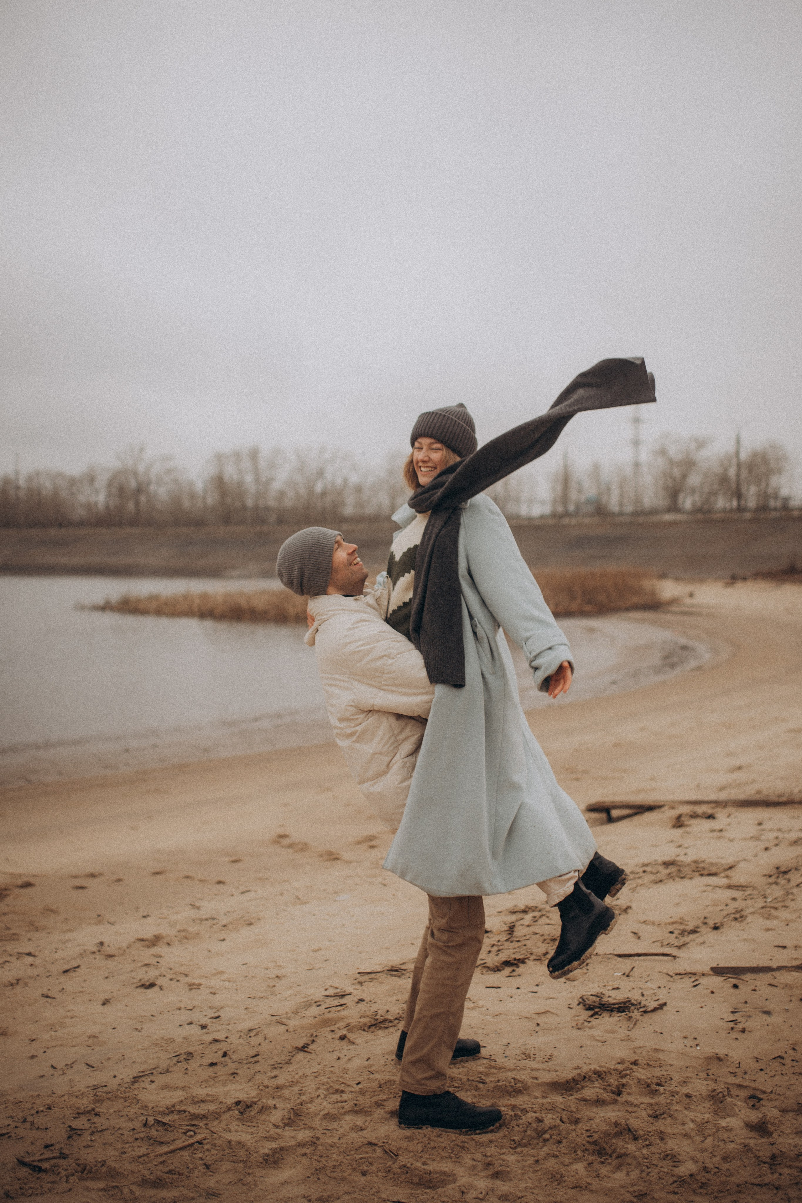 Осенний пляж. Свадебный фотограф Казань