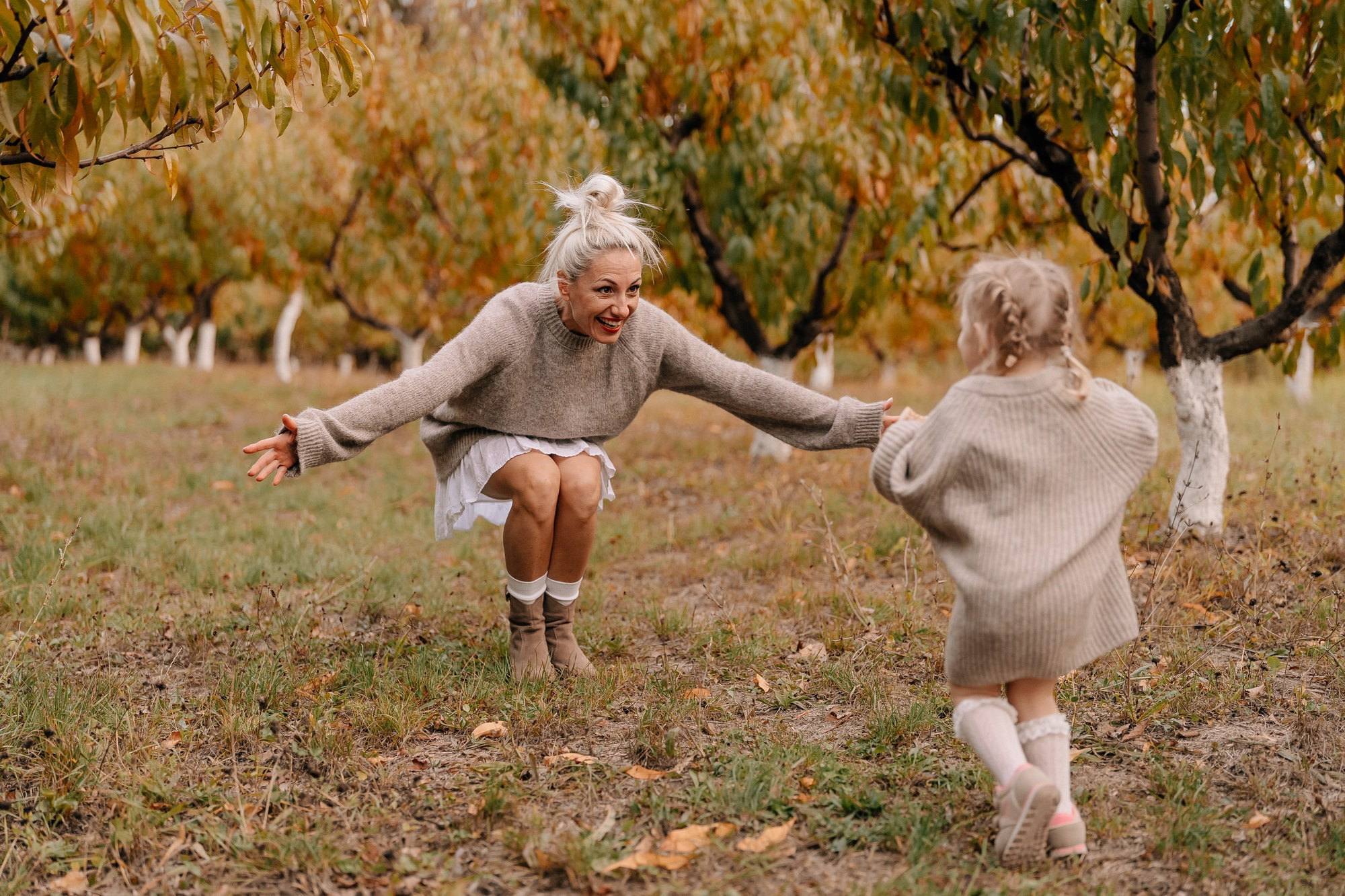 Семейная фотосессия в Персиковом саду — фотограф Жанна Шестопалова