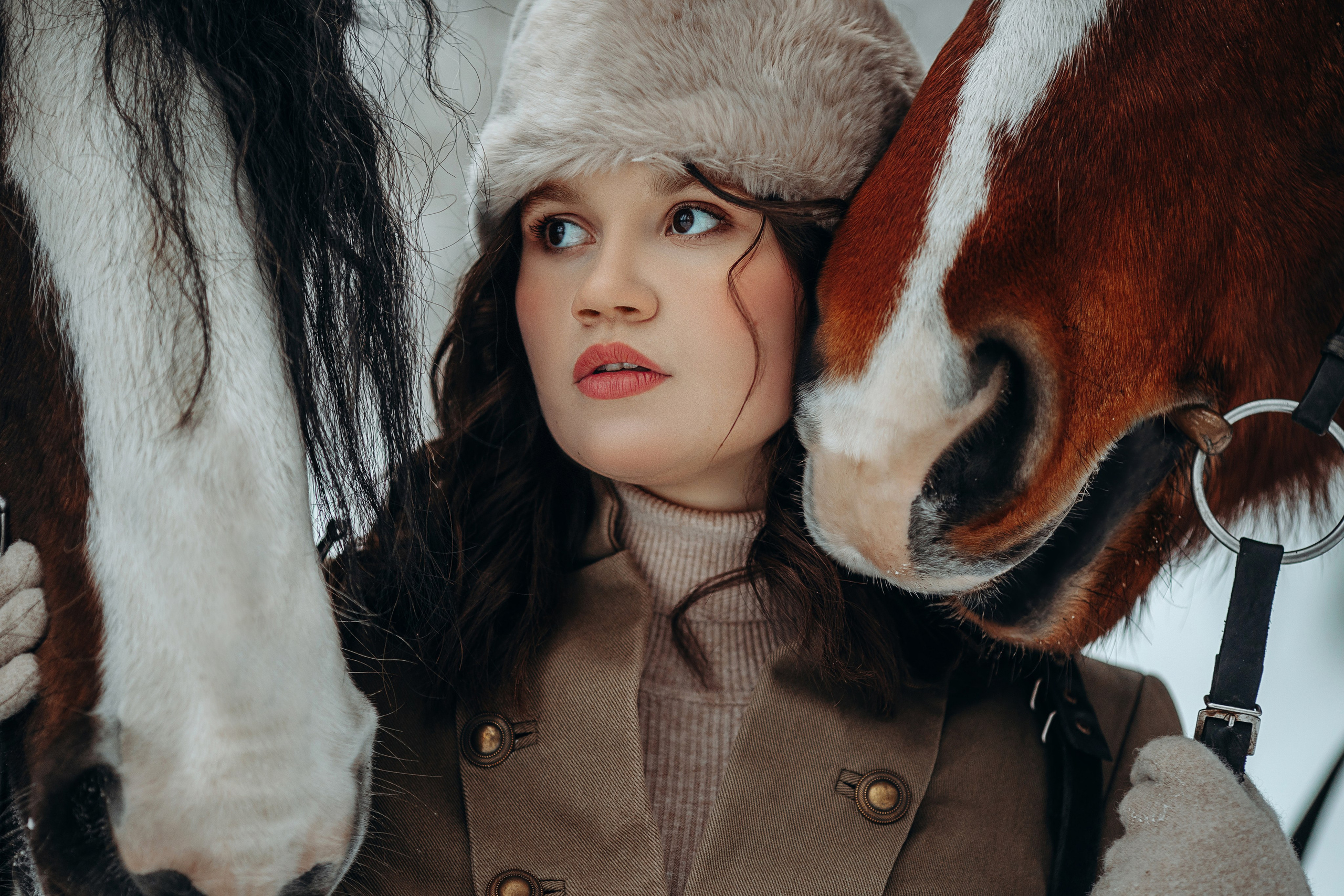 Аня и два тяжика (Малыш и Спартак). Анна Молчанова конный фотограф в Тюмени | фотосессии с лошадьми Тюмень