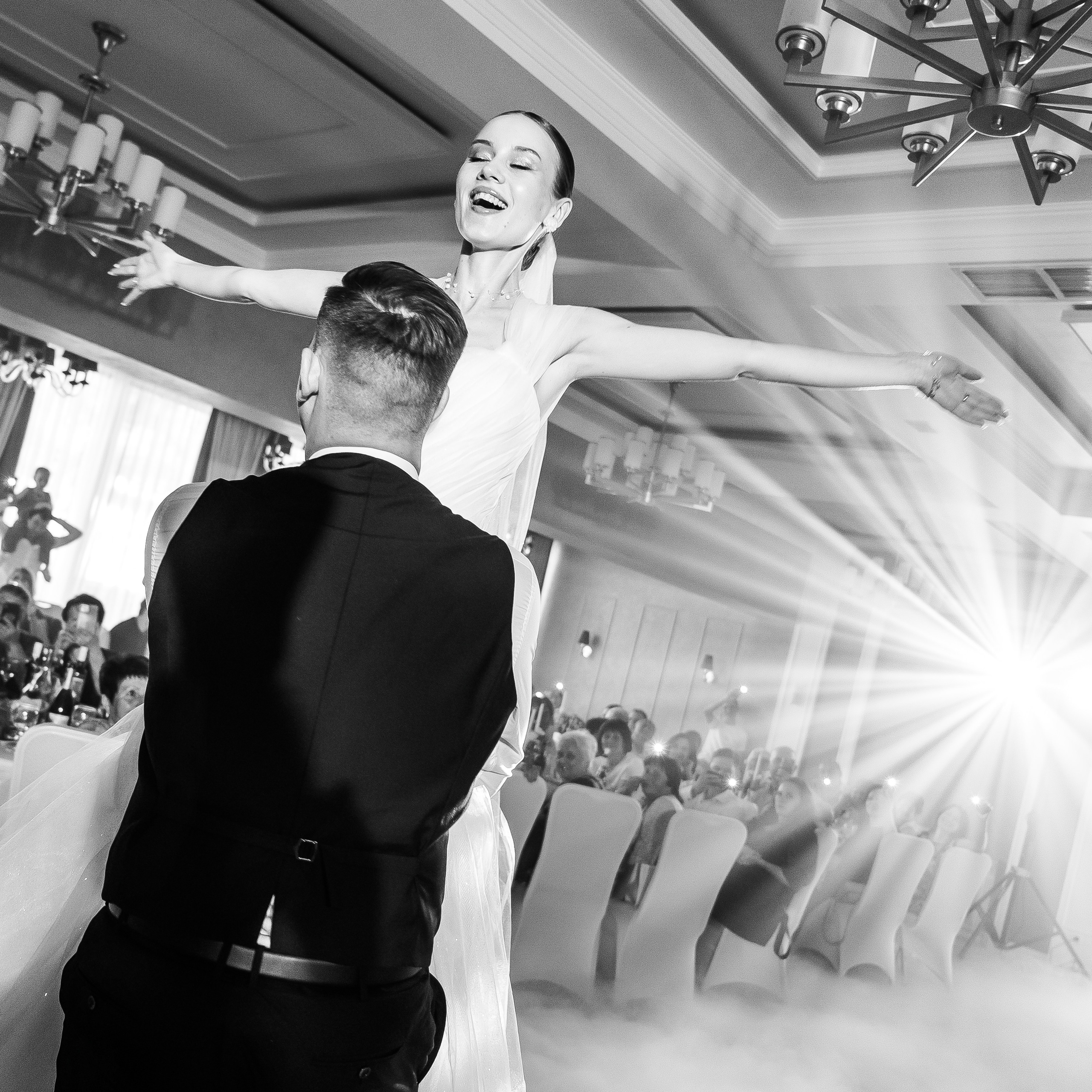 Свадьбы, дни рождения и банкеты. Фотограф и видеограф в Новотитаровской и Краснодаре — Олег Ананко