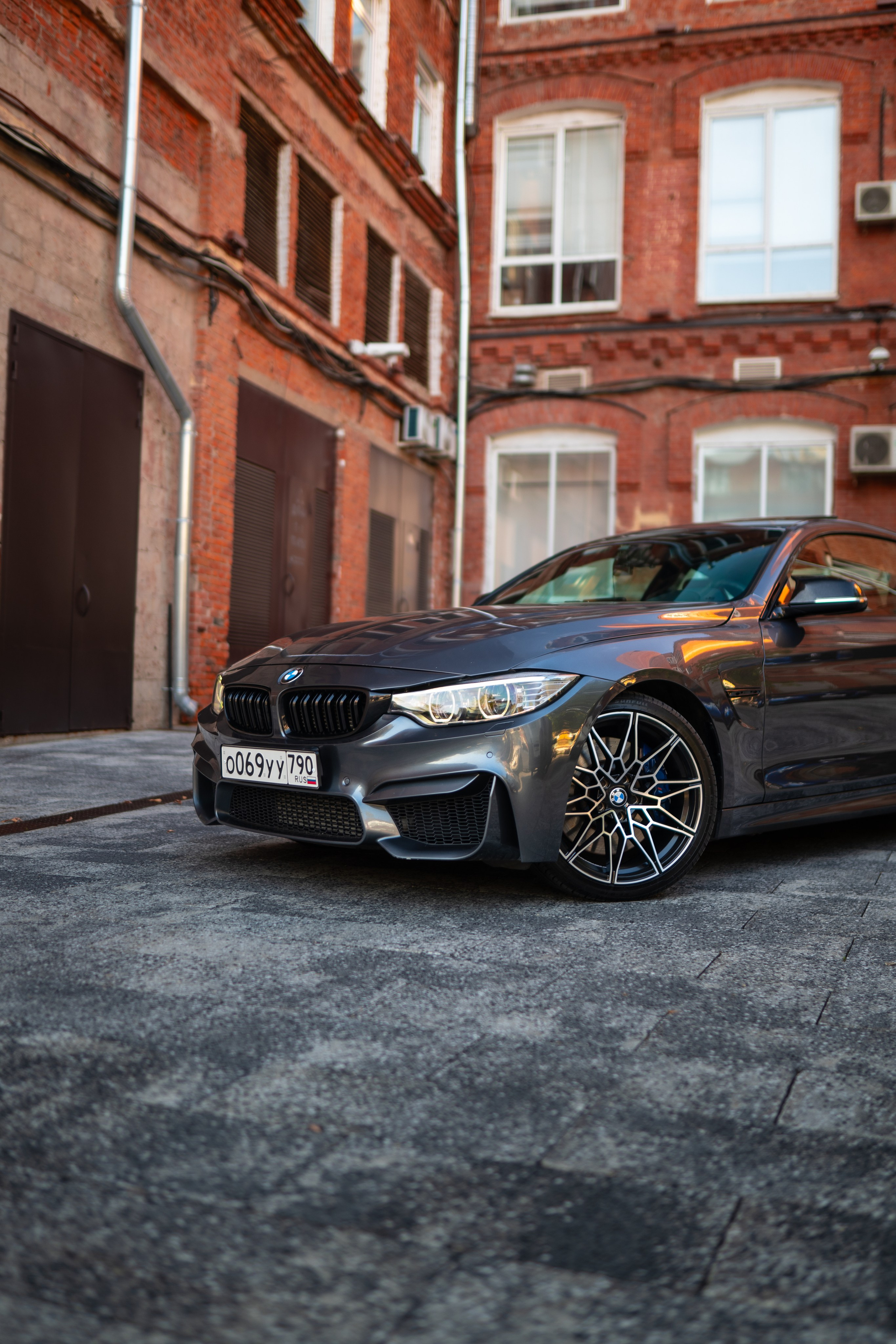 BMW 4-series. Mirllaev