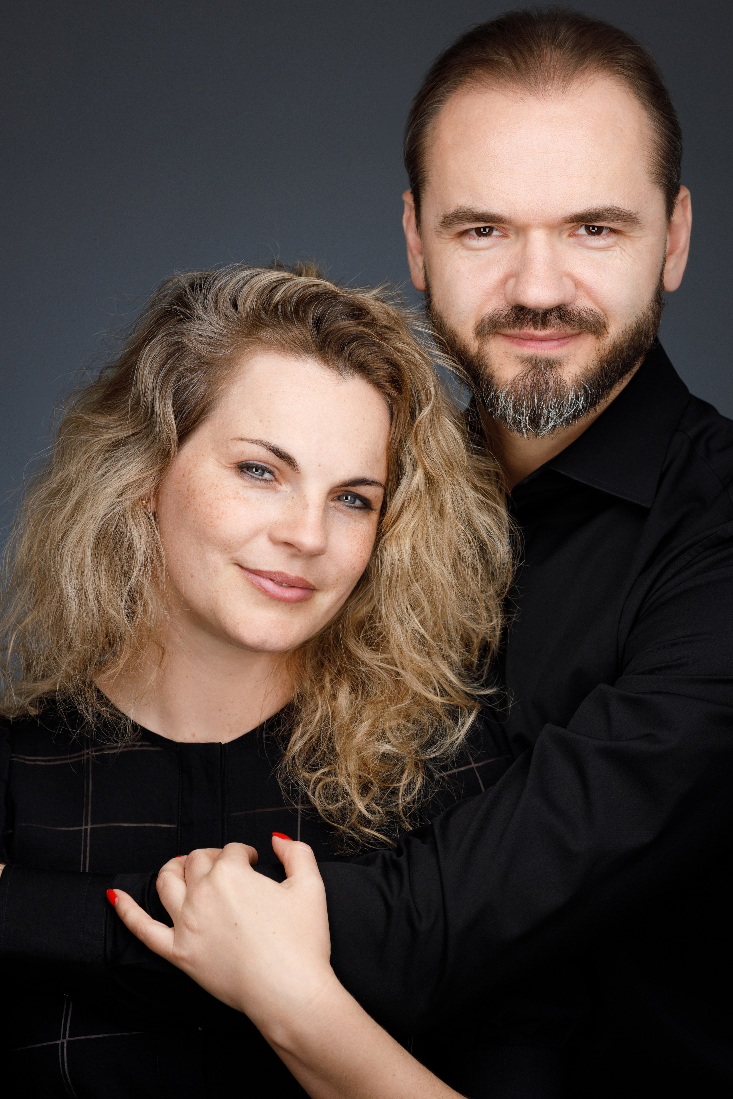 A portrait session for a family. Headshot & portrait photographer Alexei Shendrick