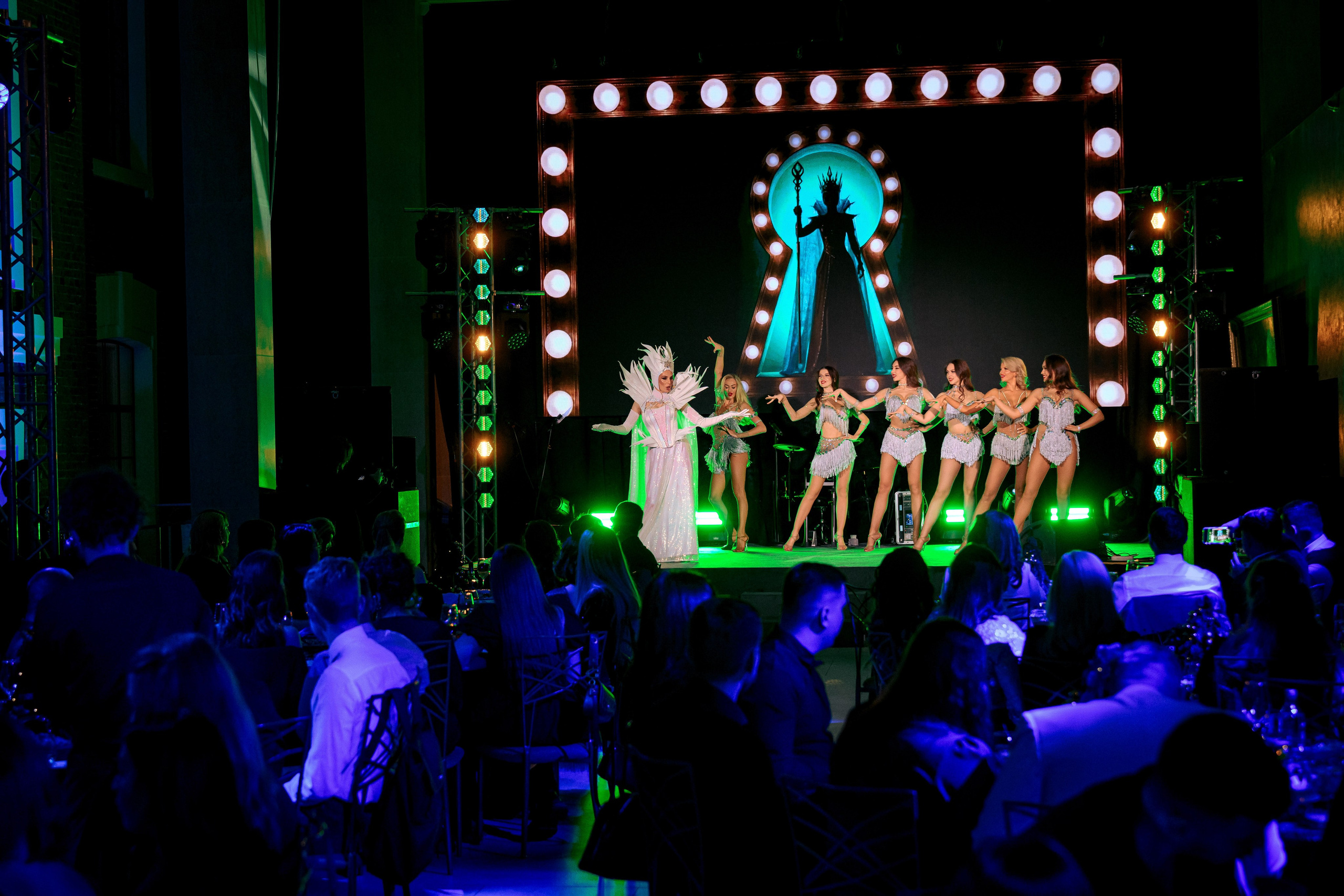 РАЗУМ. Максим Комаров — Профессиональный фотограф