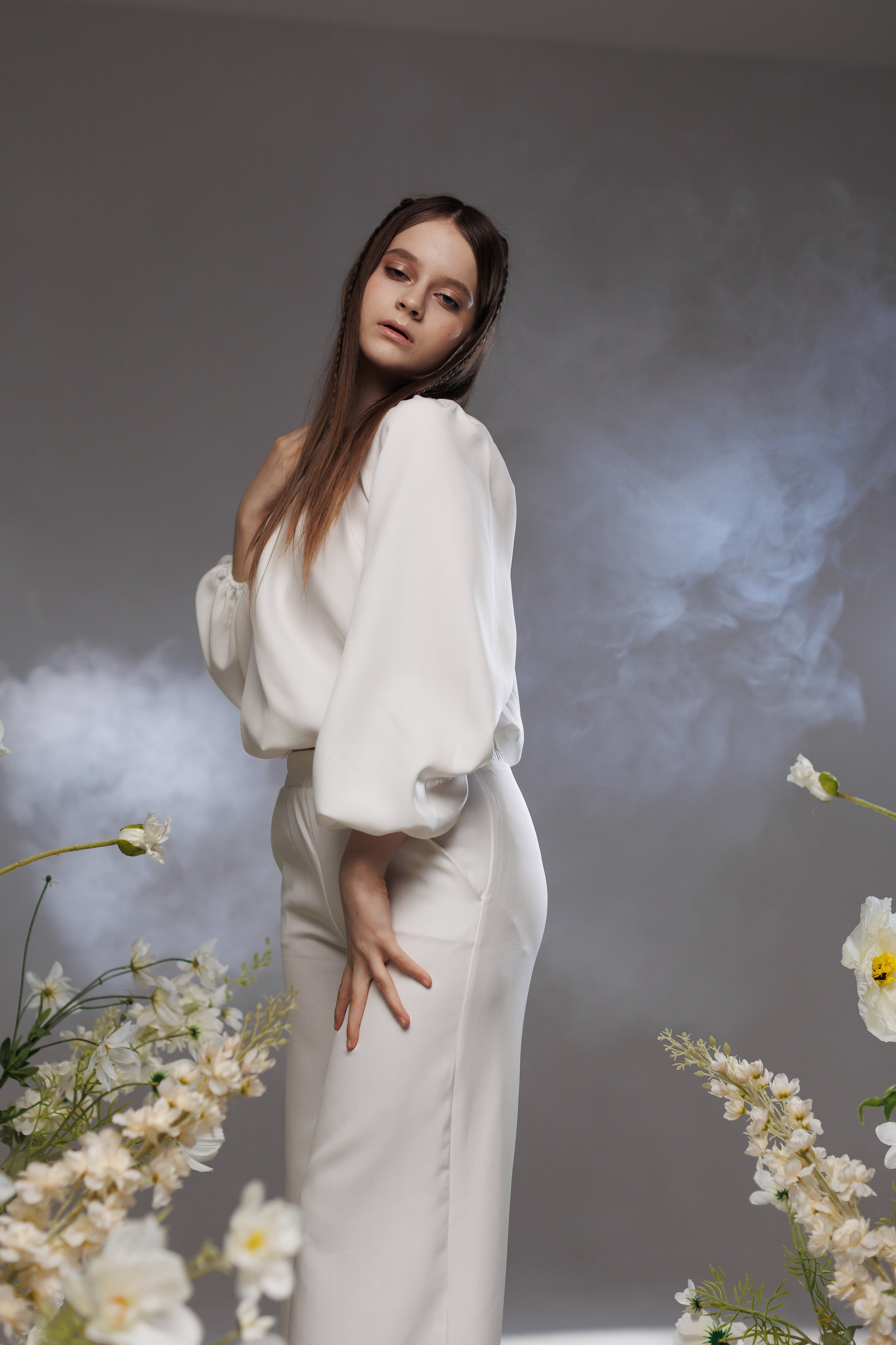 Съемка с цветами для модельного агентства. Анна Демидец — фотограф и маркетолог в Новошахтинске, Шахтах и Ростове-на-Дону