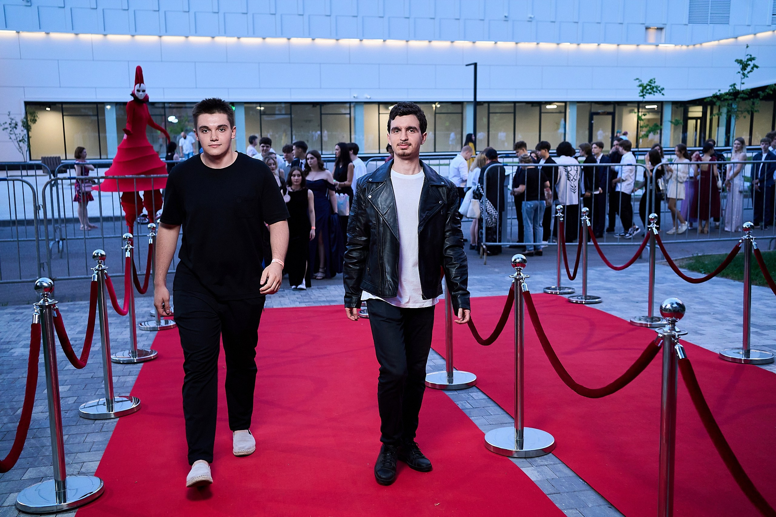 Выпускной 2024 концертный зал Академия ВТБ. Фотограф и Видеограф в Москве. Олег Корушев