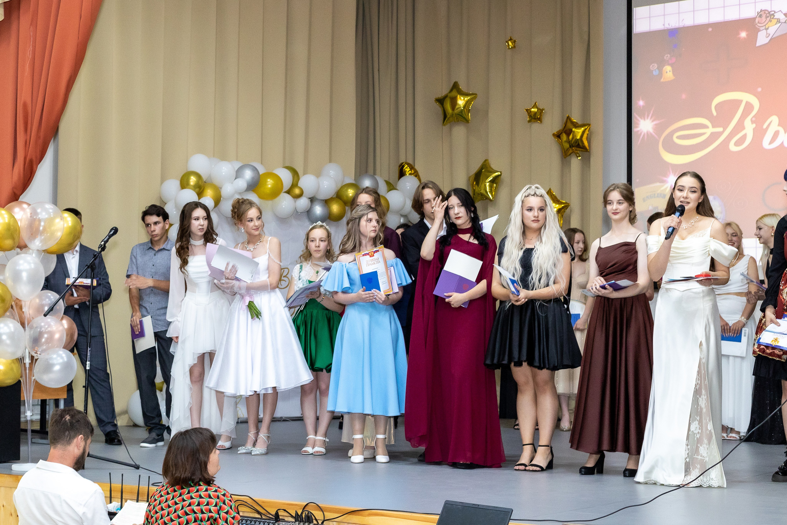 Вручение аттестата 2025. Выпускные альбомы Майкоп, Краснодар Елена Золотарева
