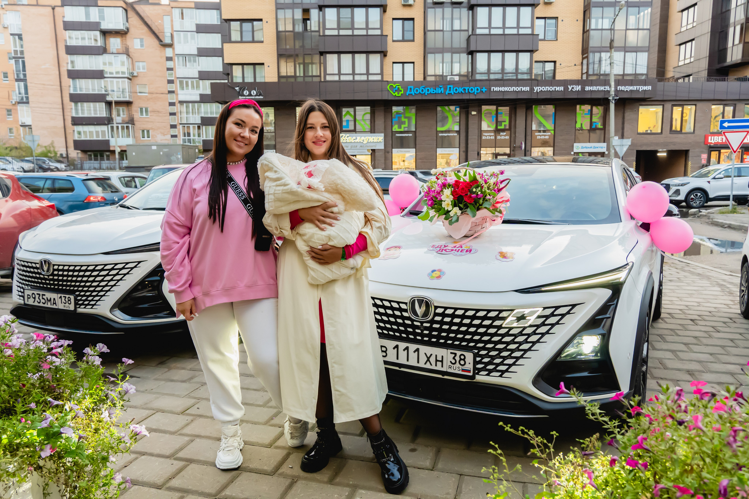 Фотосессия на выписку из роддома. Занимаюсь профессиональной фотографией и живу рядом с Байкалом. Работаю в разных жанрах