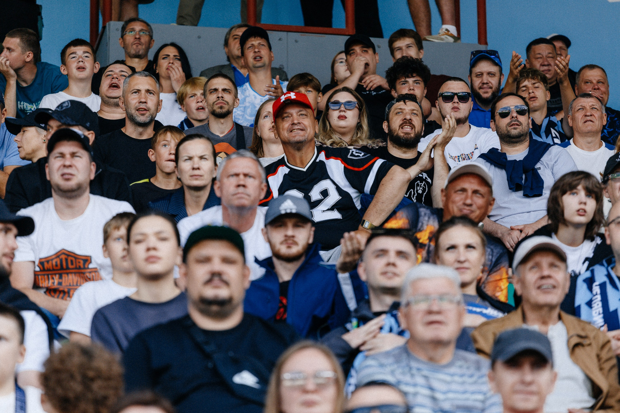 ФК ЧЕЛЯБИНСК Х ФК ВОЛГА. Репортажный фотограф Макс Брагин