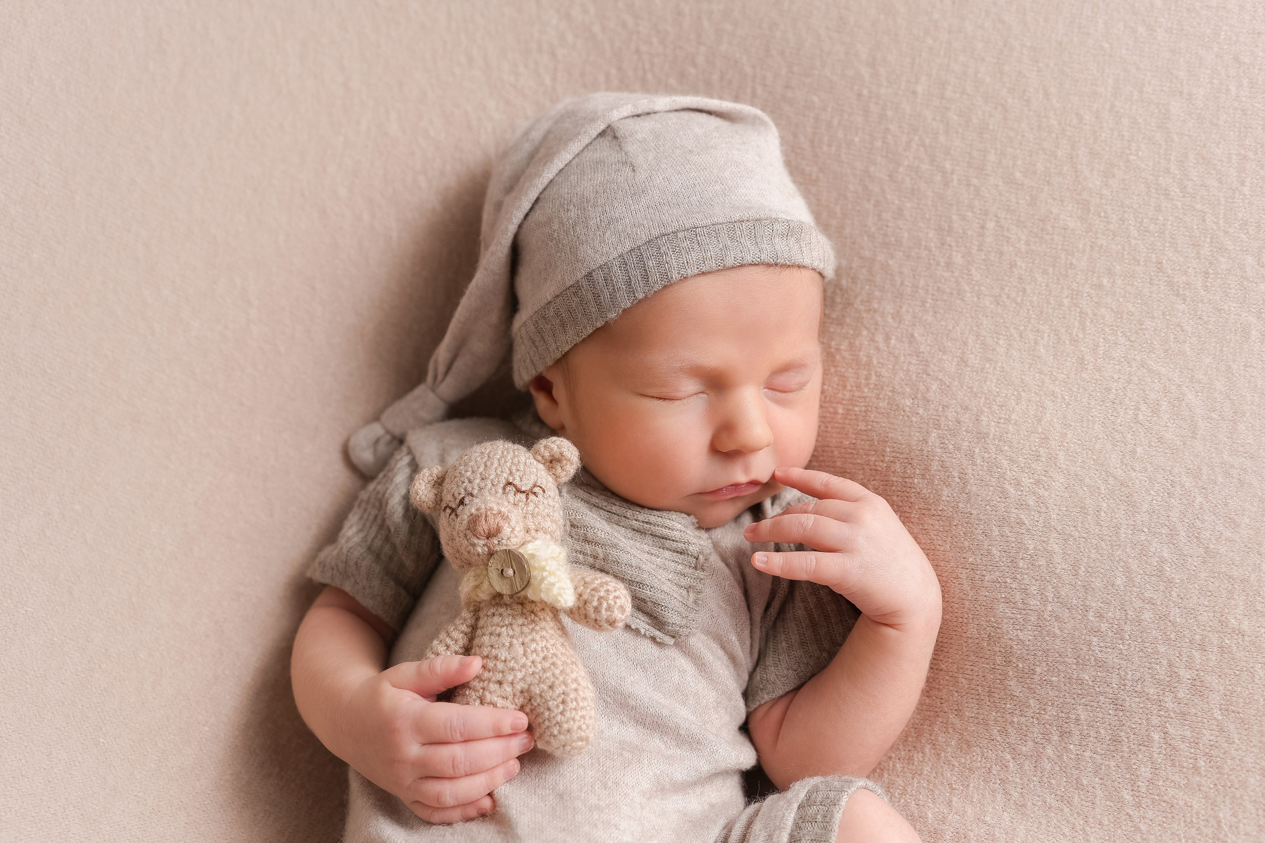Newborn. Фотограф новорожденных и детский фотограф в Екатеринбурге Ксени
