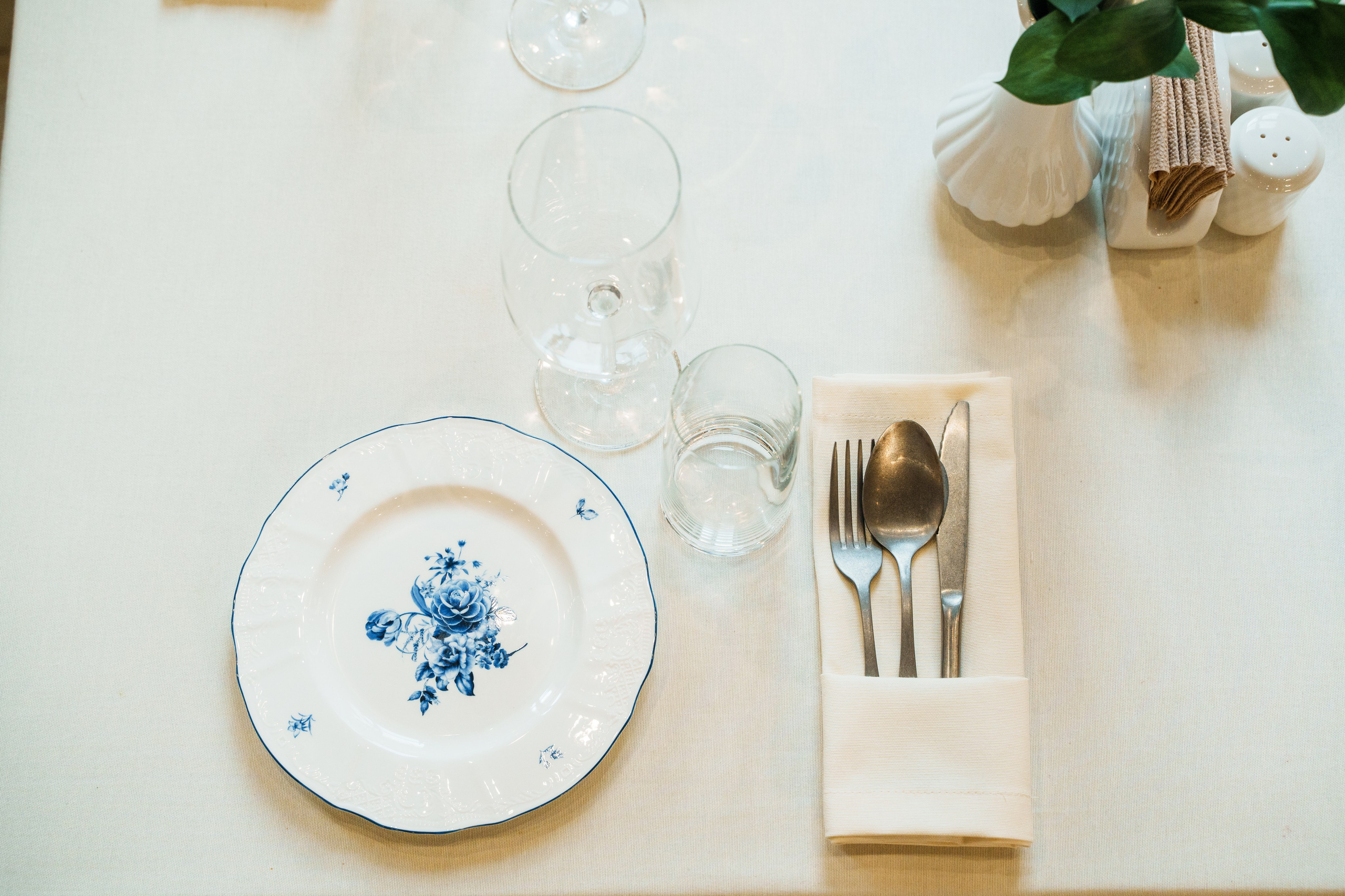 Кафе «Лисы, спички, два стола». Фотограф Казань