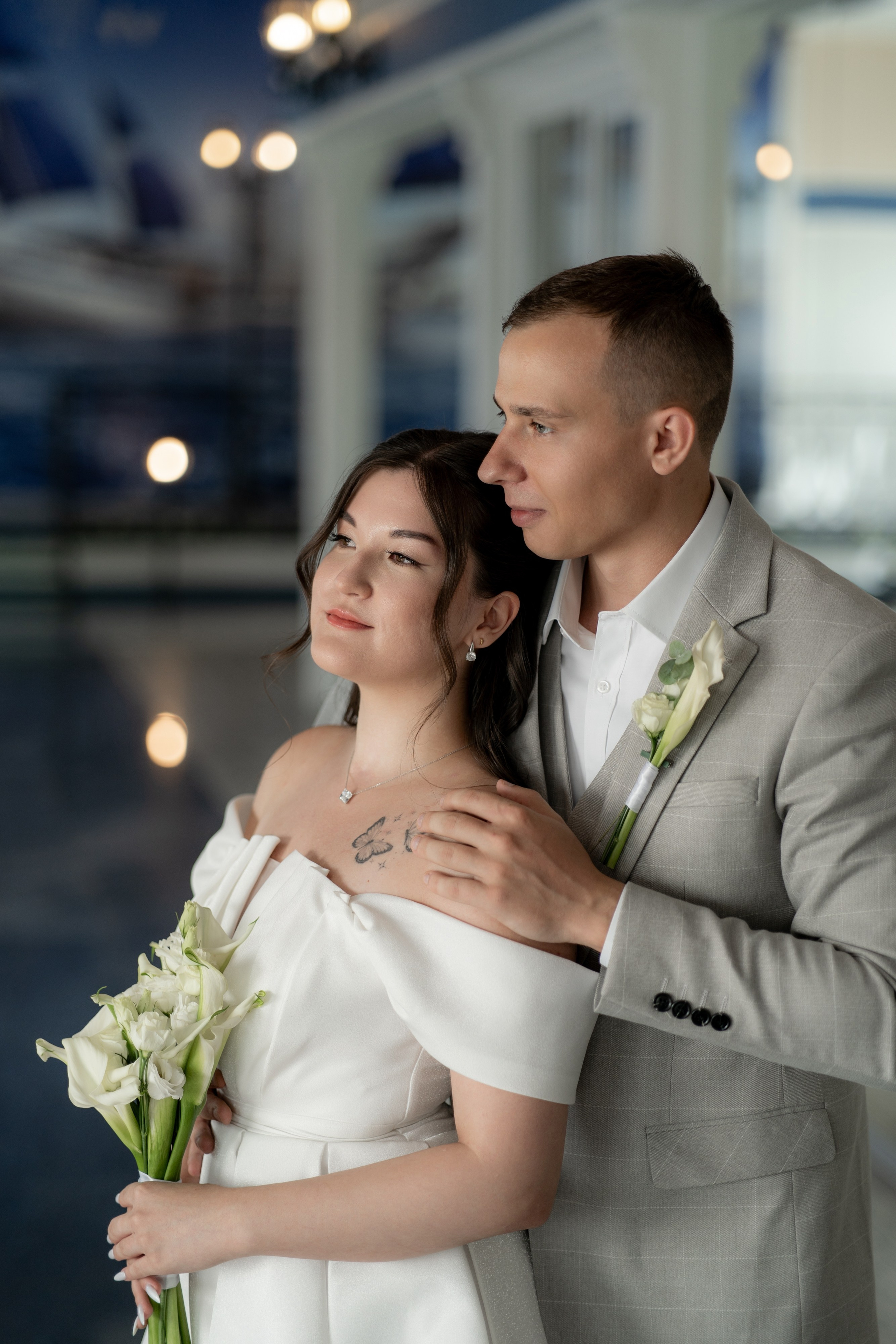 Свадебные фотосессии во дворцах и ЗАГСах Санкт- Петербурга. Свадебный фотограф Александр Невский в Санкт-Петербурге