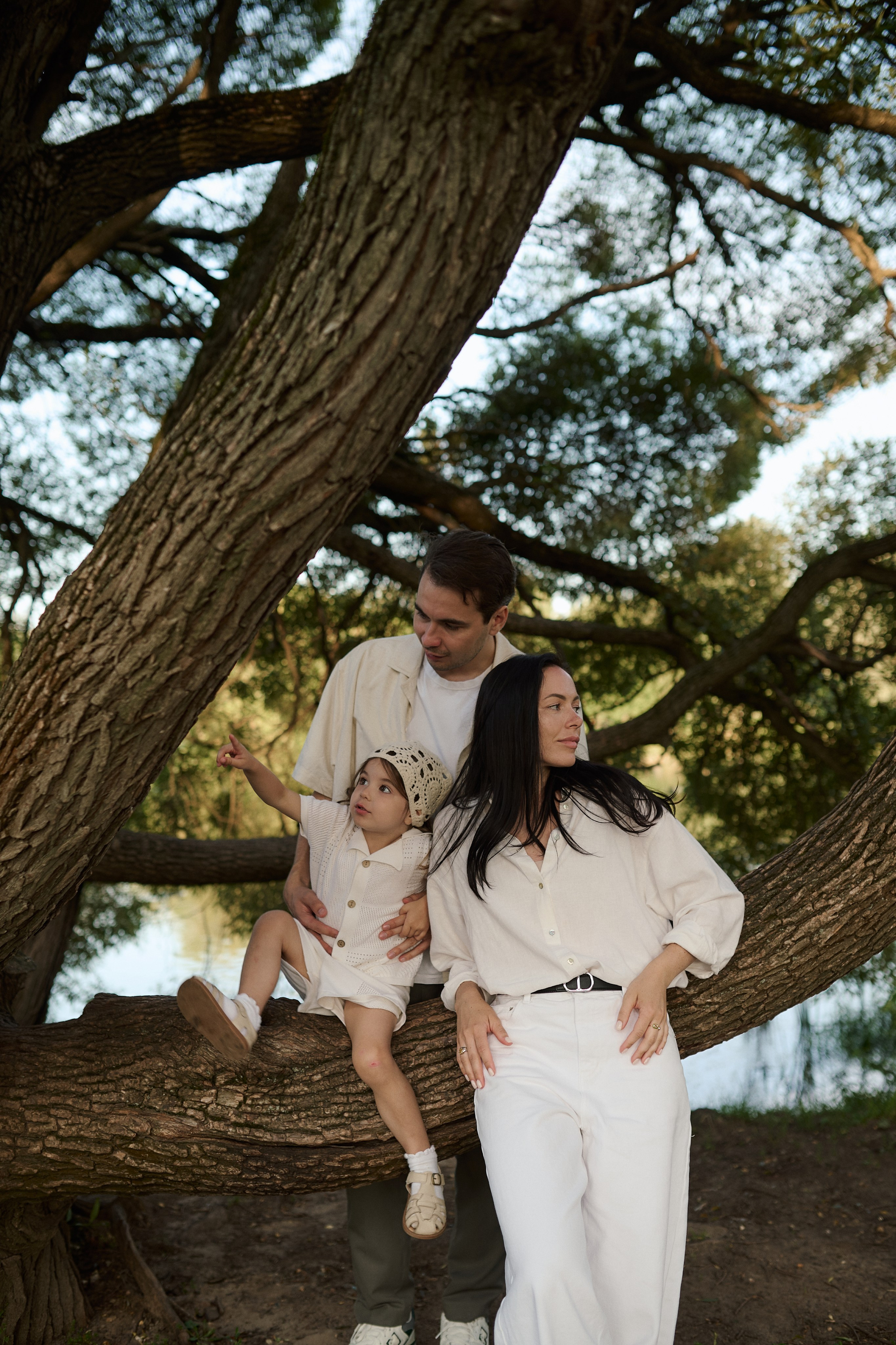 Рохус, Юля и Оливия в парке Останкино. Семейный и свадебный lifestyle-фотограф в Москве Мария Петрова