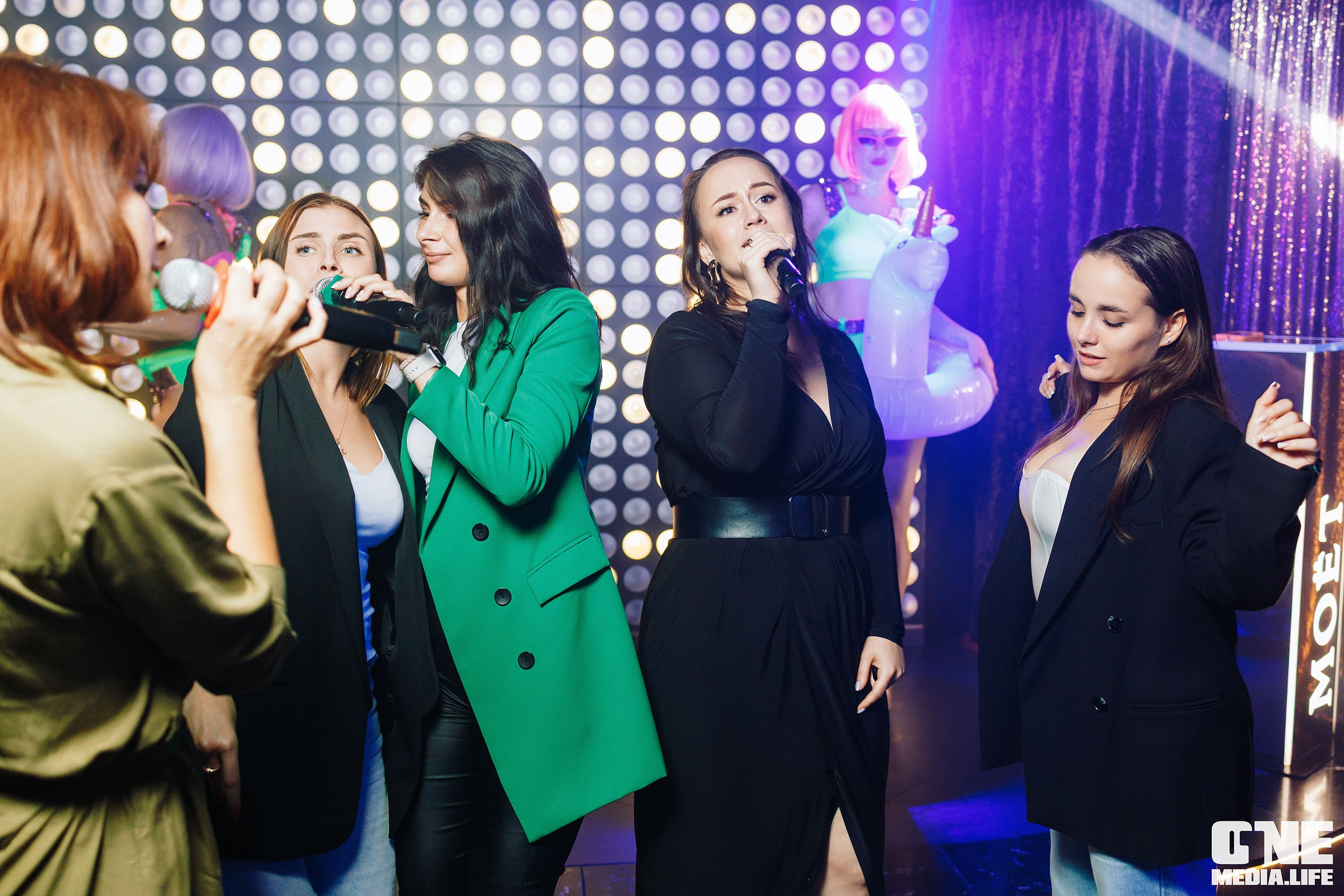 Фоторепортаж из караоке-клуба Эйфория. One Media Life: фоторепортажи, фотоотчеты с мероприятий и заведений