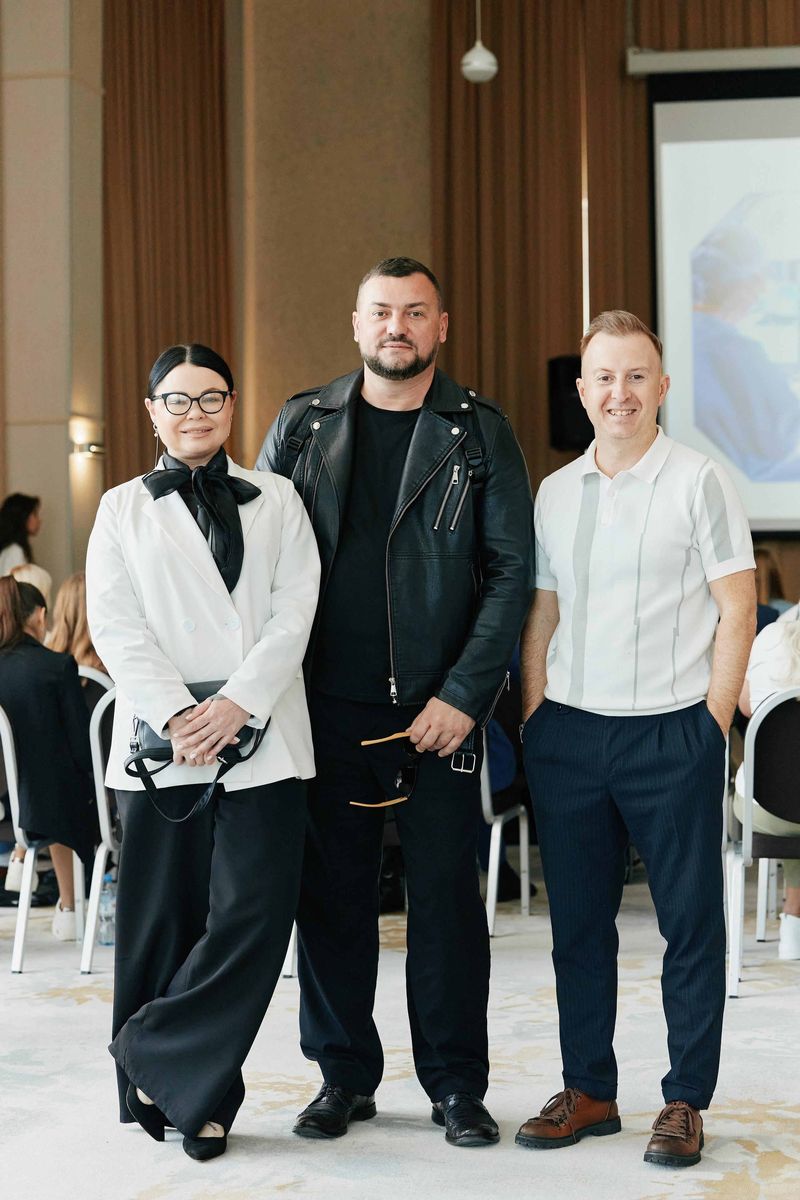 Форум Бизнес-тренды 2025 в Marriott Hotel 28.04. Свадебный репортажный фотограф краснодар максим дремов дрёмов фотосессия студия цена