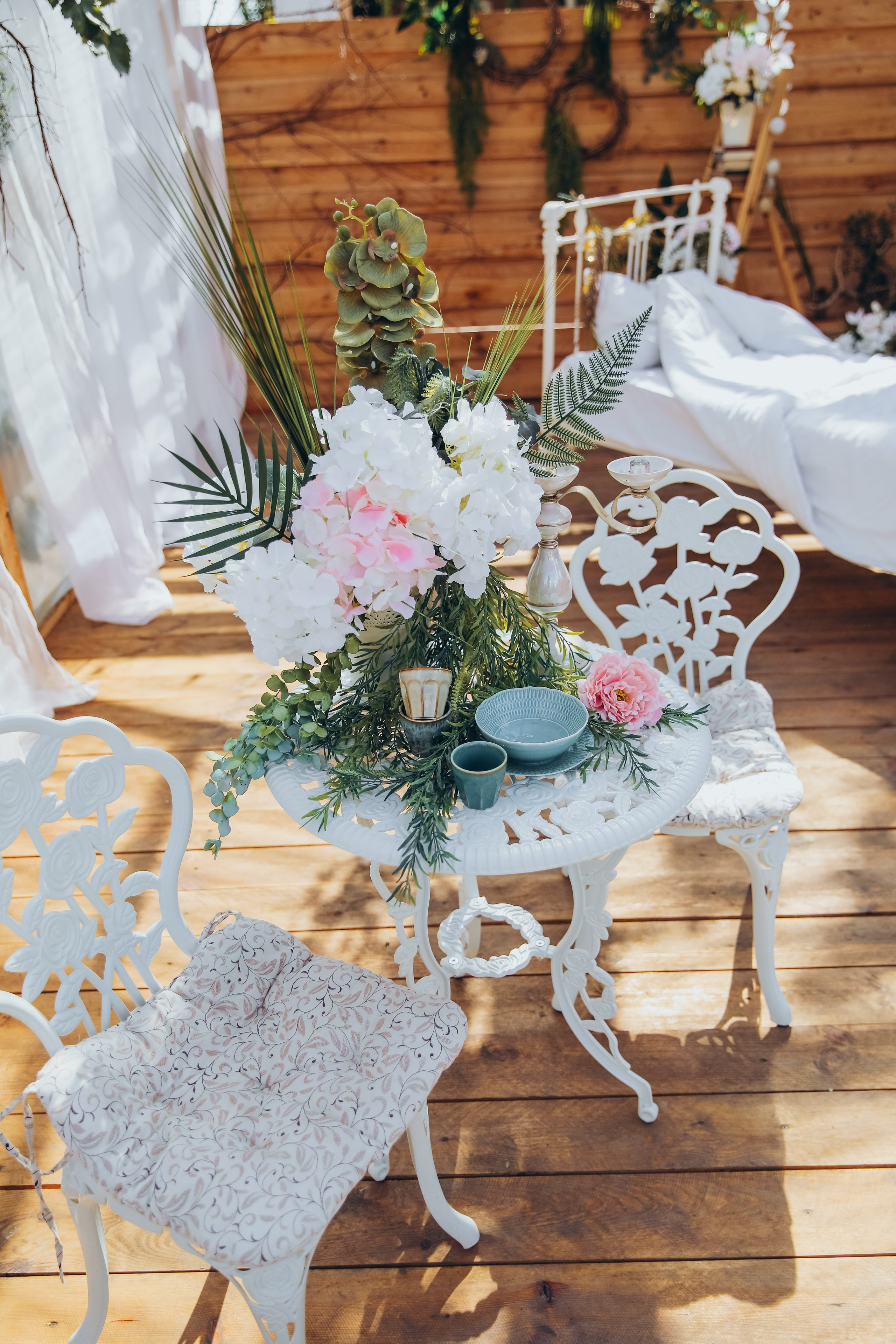 Уличная локация «Лесной дом». Фотостудия в Мариуполе «Берлога»