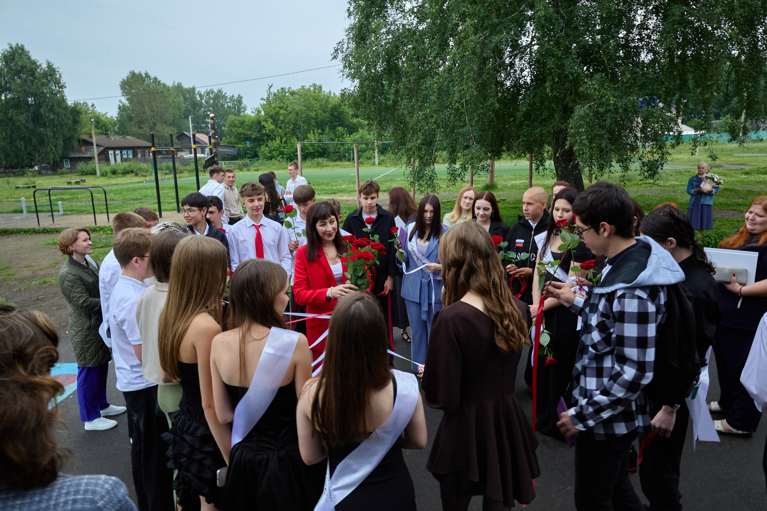 Выпускной в школе 2026.9г. Dariadrugova.ru