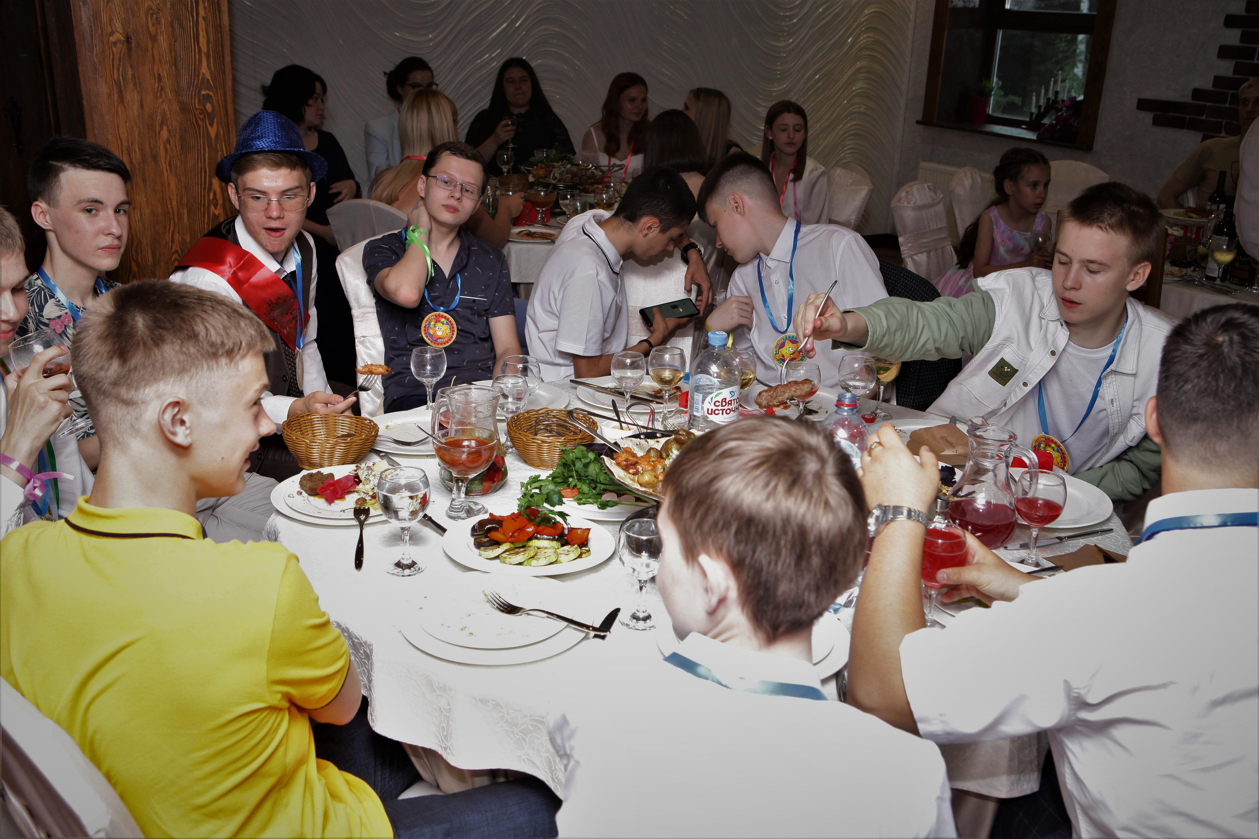 Выпускной вечер 9В класс. Репортажный, семейный, свадебный, портретный фотограф