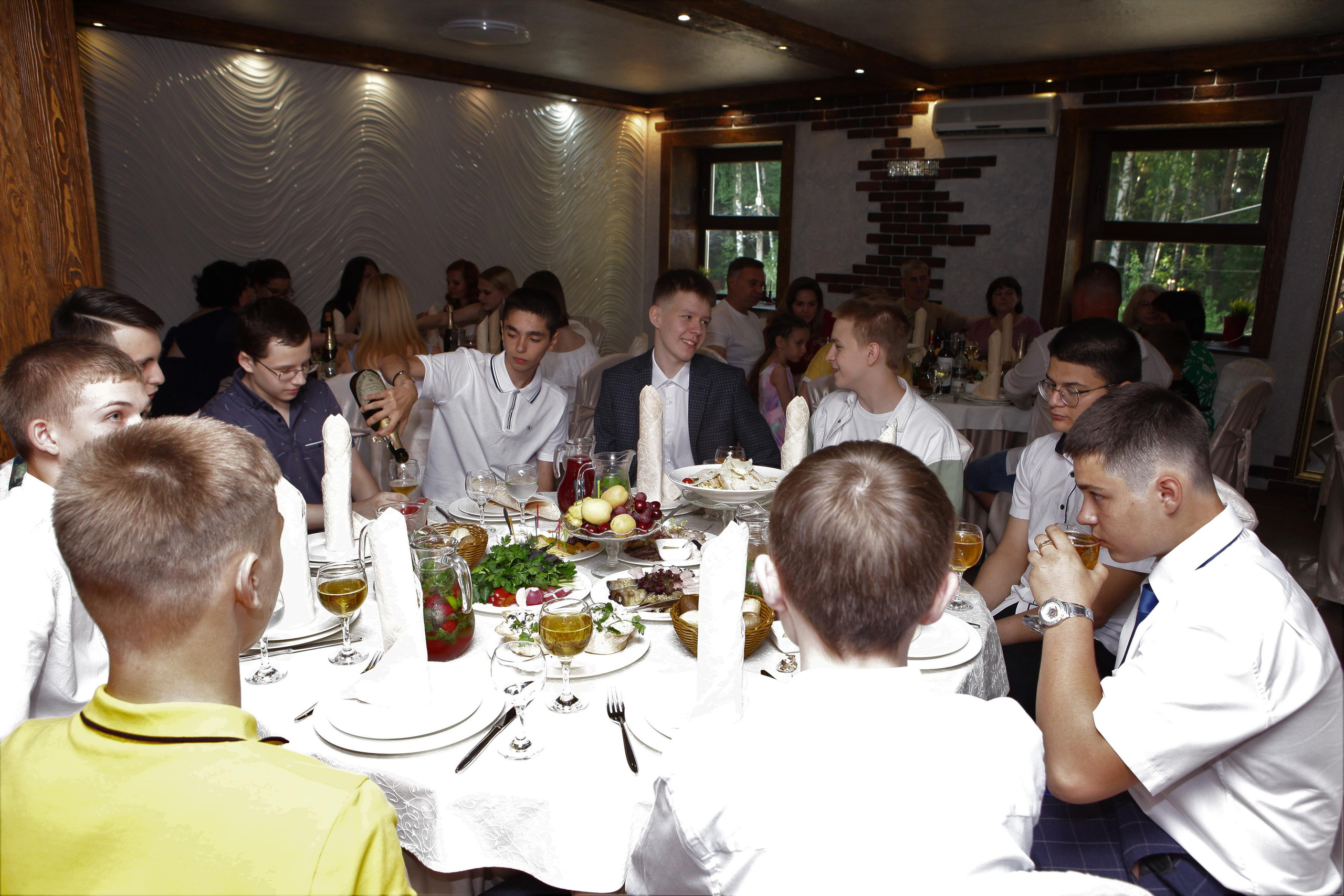 Выпускной вечер 9В класс. Репортажный, семейный, свадебный, портретный фотограф