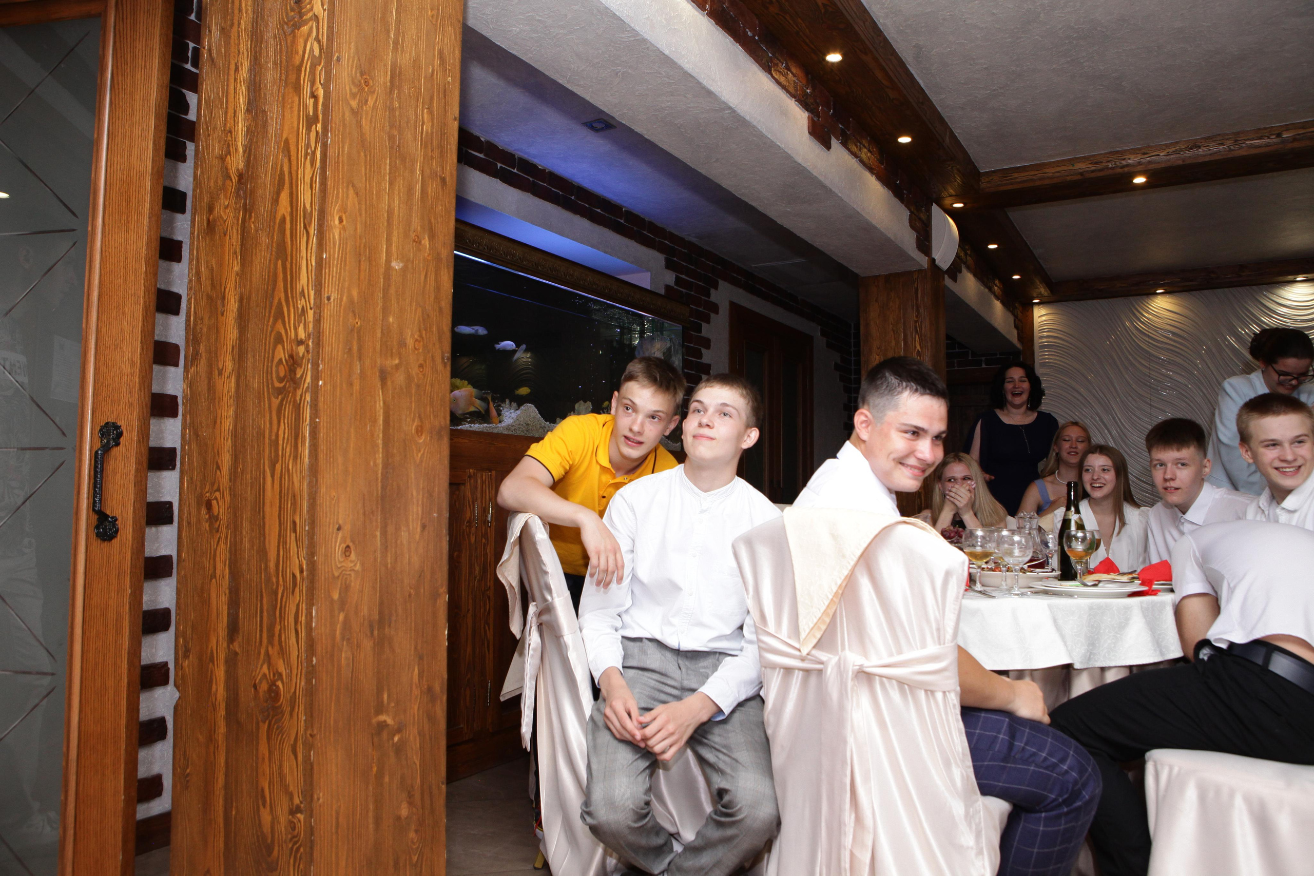 Выпускной вечер 9В класс. Репортажный, семейный, свадебный, портретный фотограф