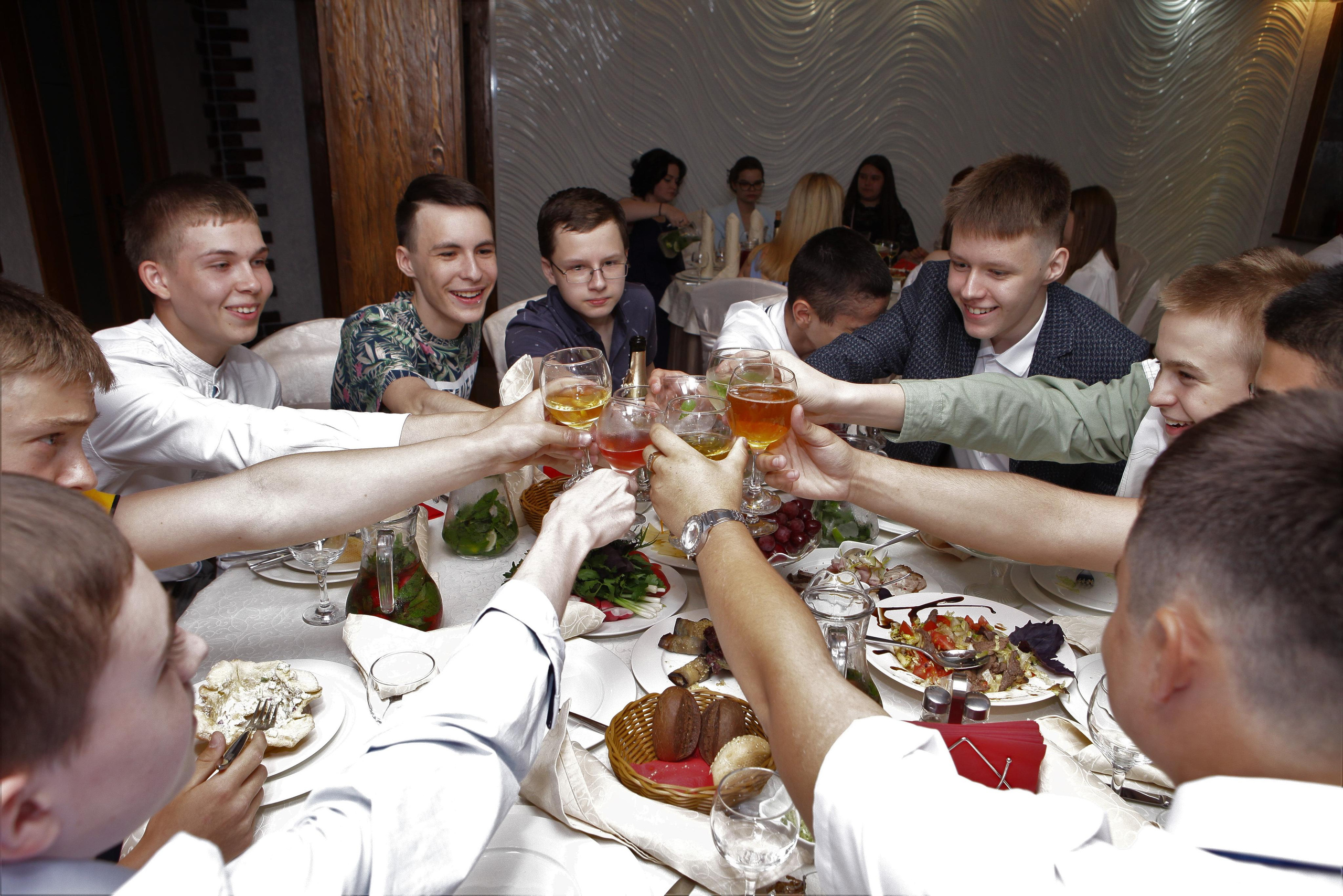 Выпускной вечер 9В класс. Репортажный, семейный, свадебный, портретный фотограф