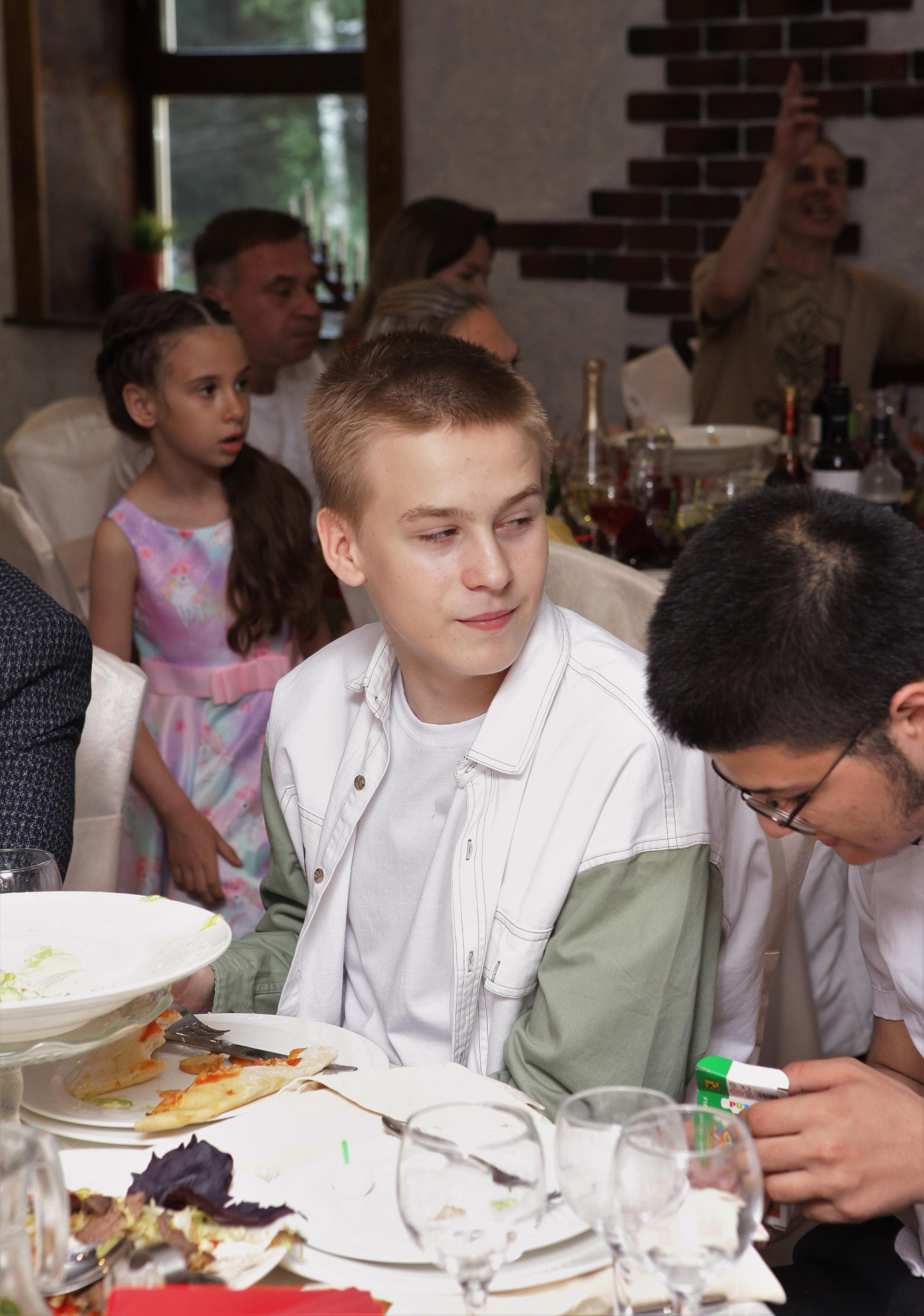 Выпускной вечер 9В класс. Репортажный, семейный, свадебный, портретный фотограф