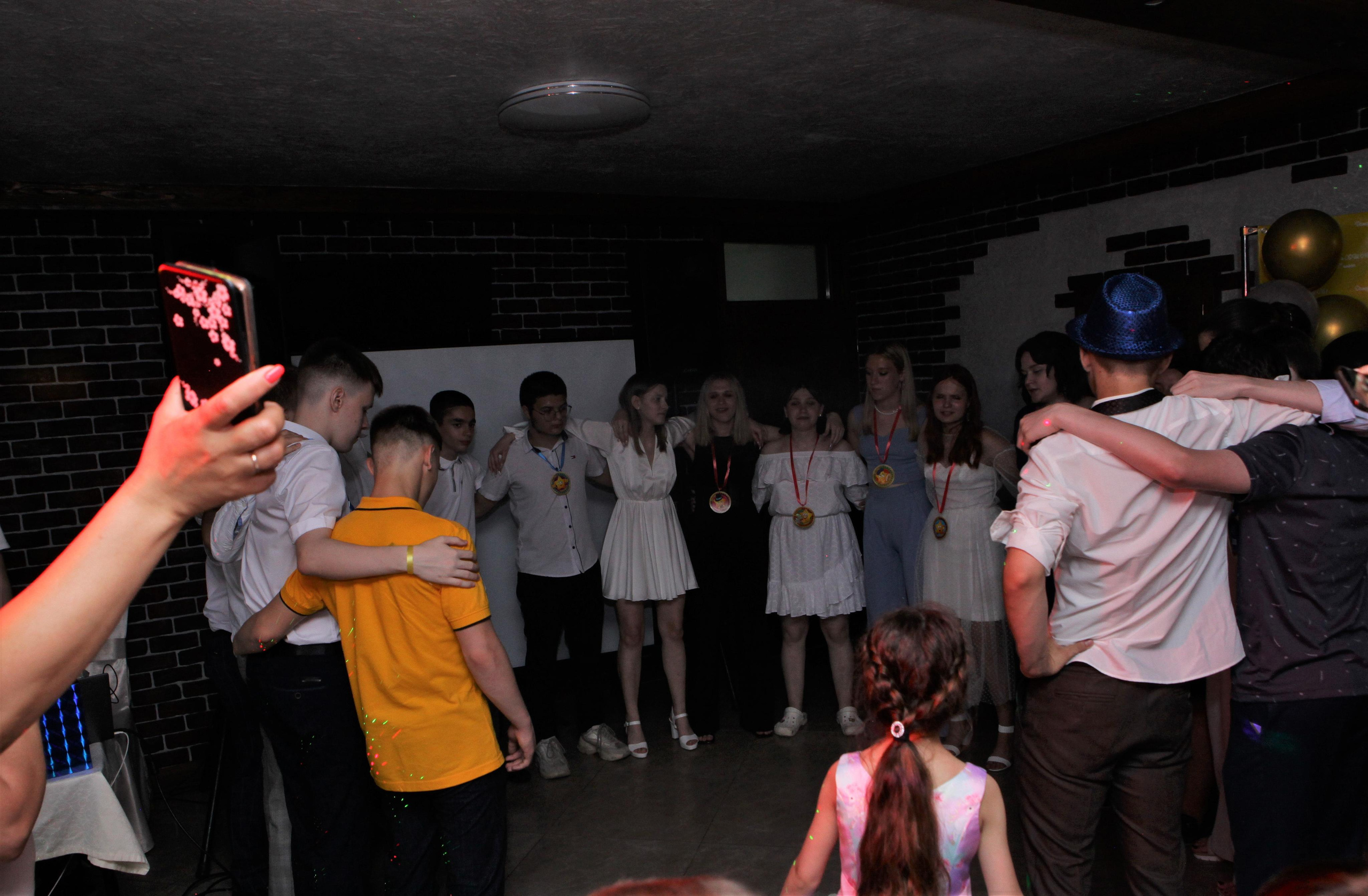 Выпускной вечер 9В класс. Репортажный, семейный, свадебный, портретный фотограф