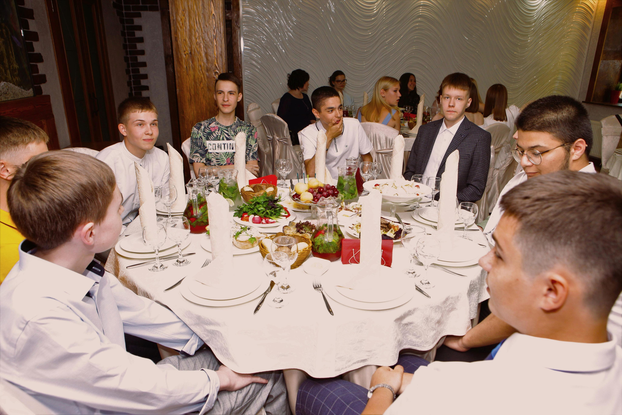 Выпускной вечер 9В класс. Репортажный, семейный, свадебный, портретный фотограф