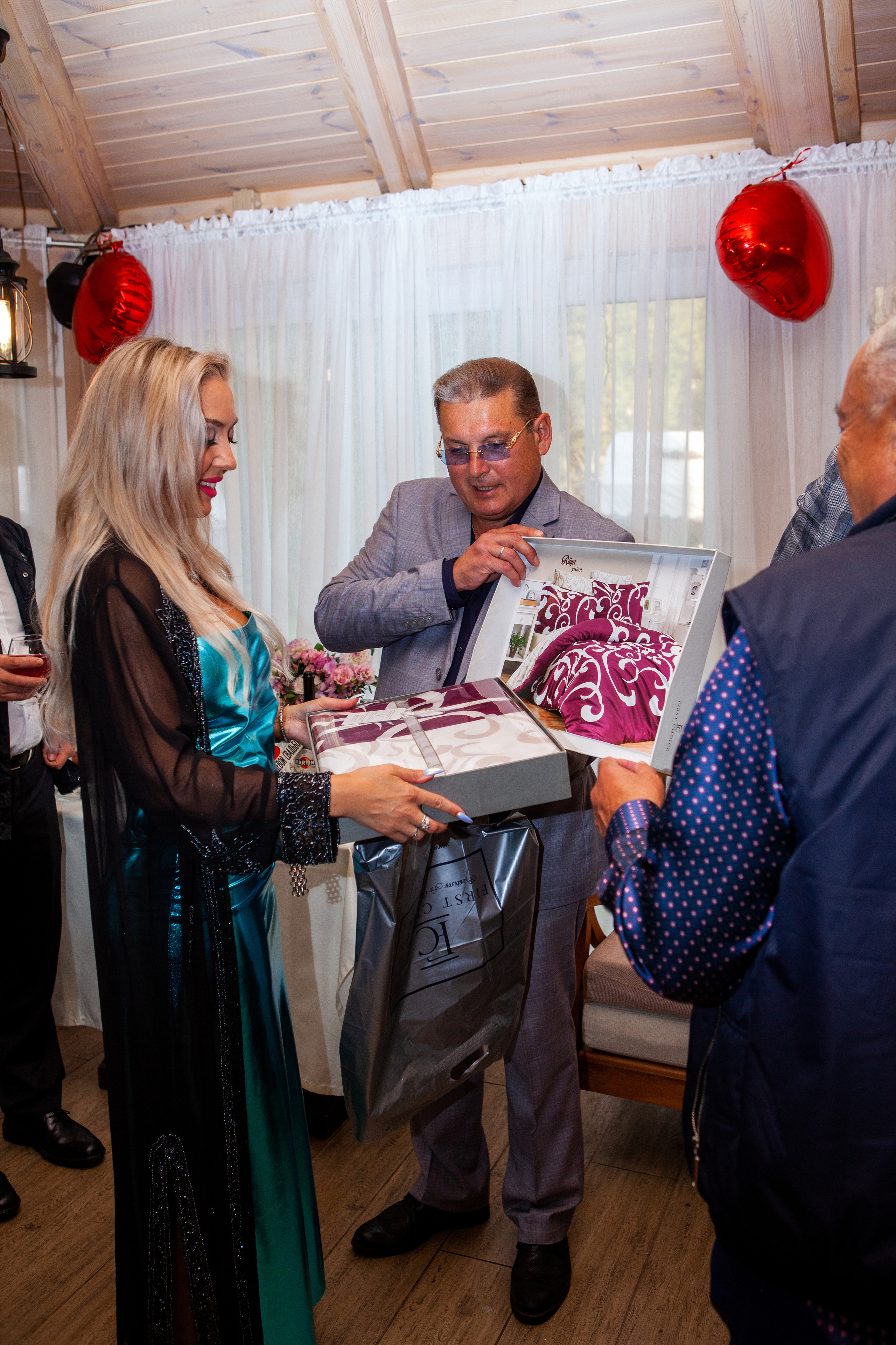 Геннадий и Жар-Птица. Репортажный, семейный, свадебный, портретный фотограф