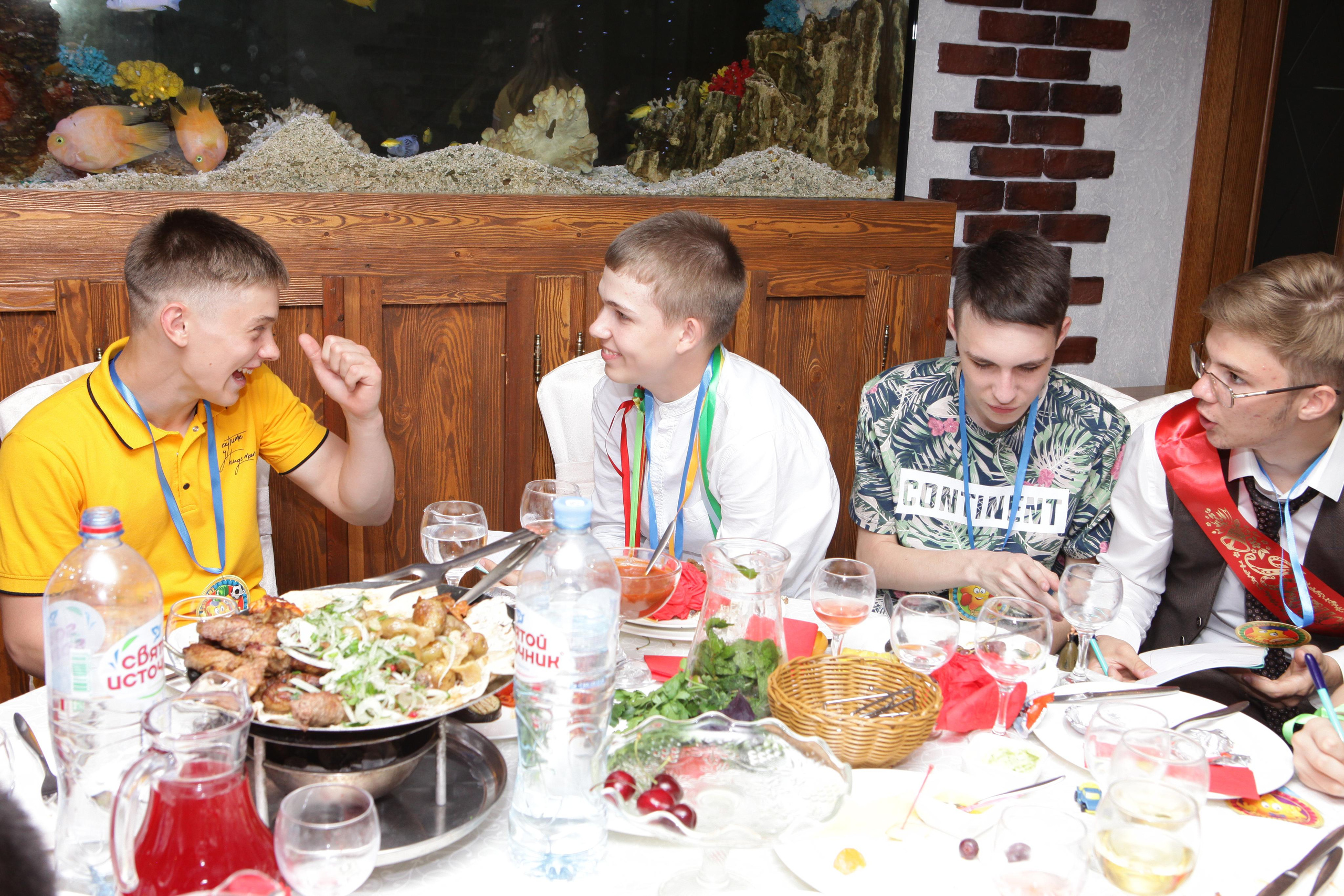 Выпускной вечер 9В класс. Репортажный, семейный, свадебный, портретный фотограф