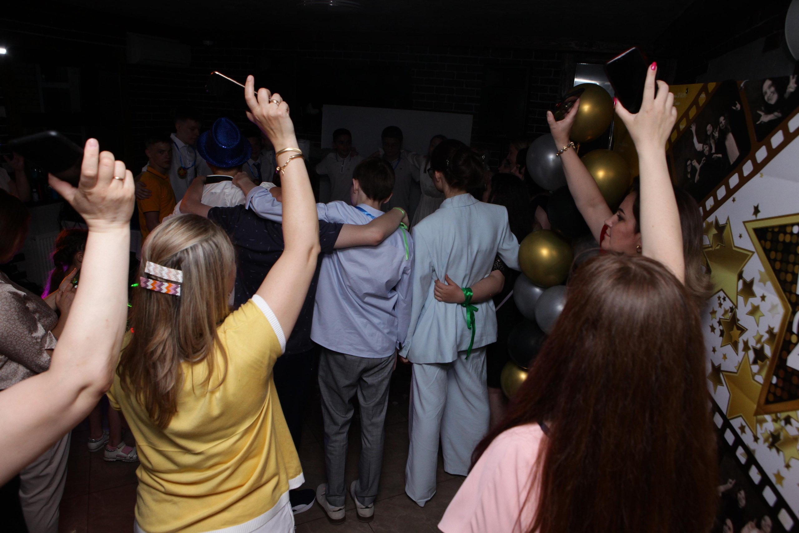 Выпускной вечер 9В класс. Репортажный, семейный, свадебный, портретный фотограф