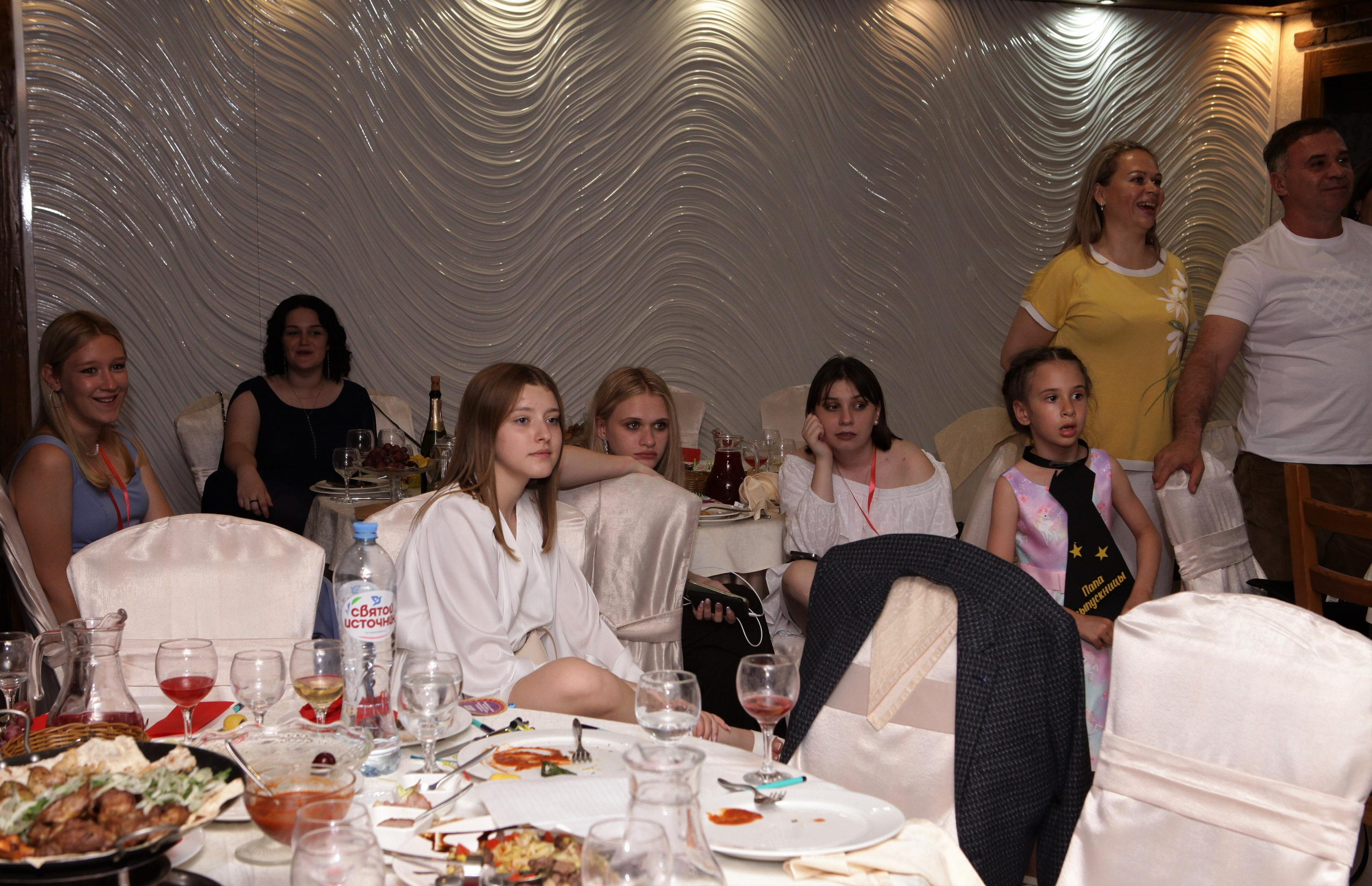 Выпускной вечер 9В класс. Репортажный, семейный, свадебный, портретный фотограф