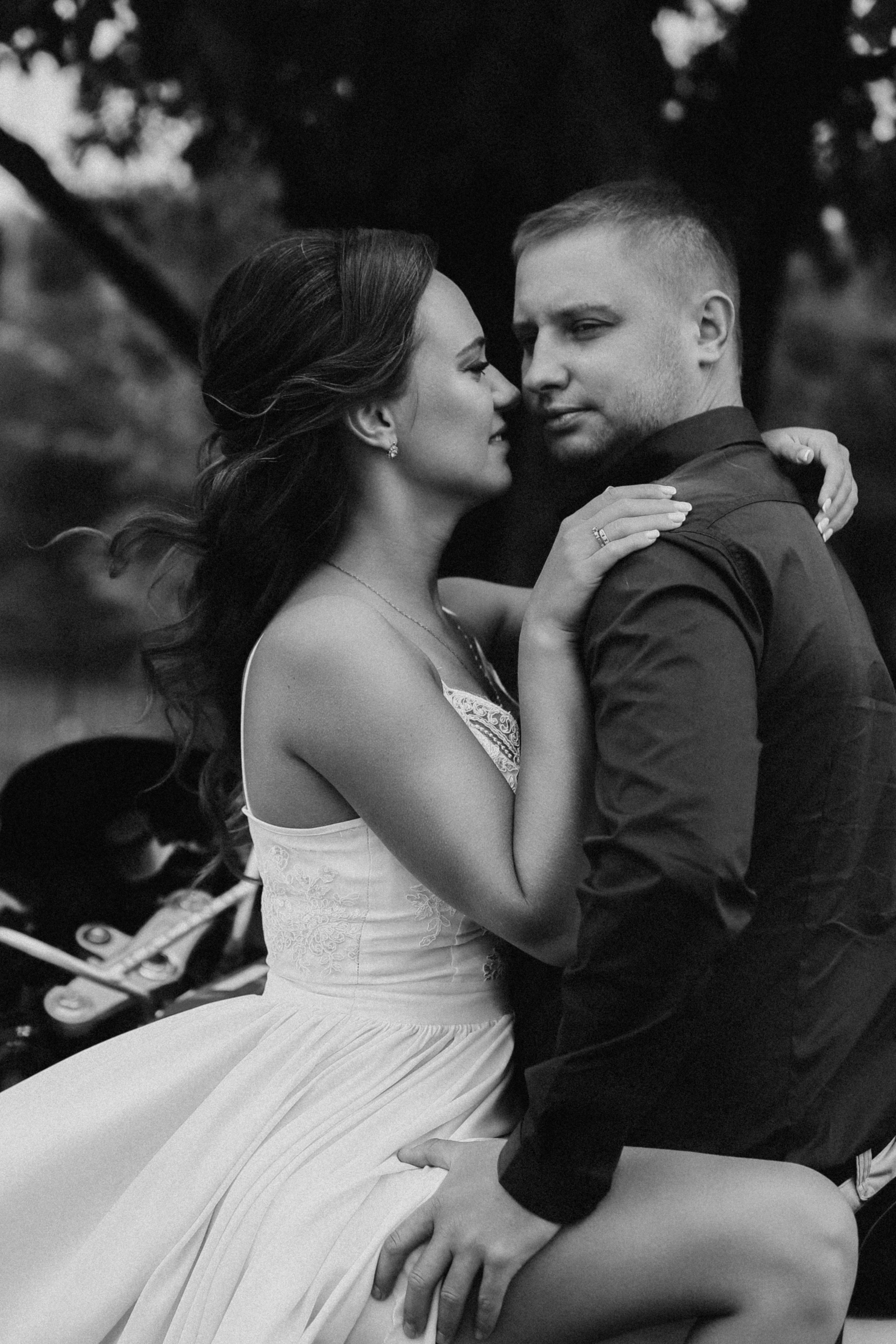 Свадебная прогулка в Ч\Б. Фотограф Антон Чупринин